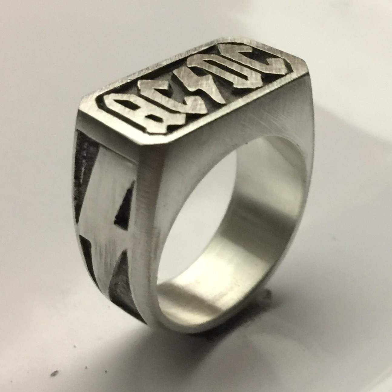 MJG STERLING SILVER RING. AC/DC. SIZE 10. BIKER. GUITAR PLAYER. SG. ANGUS