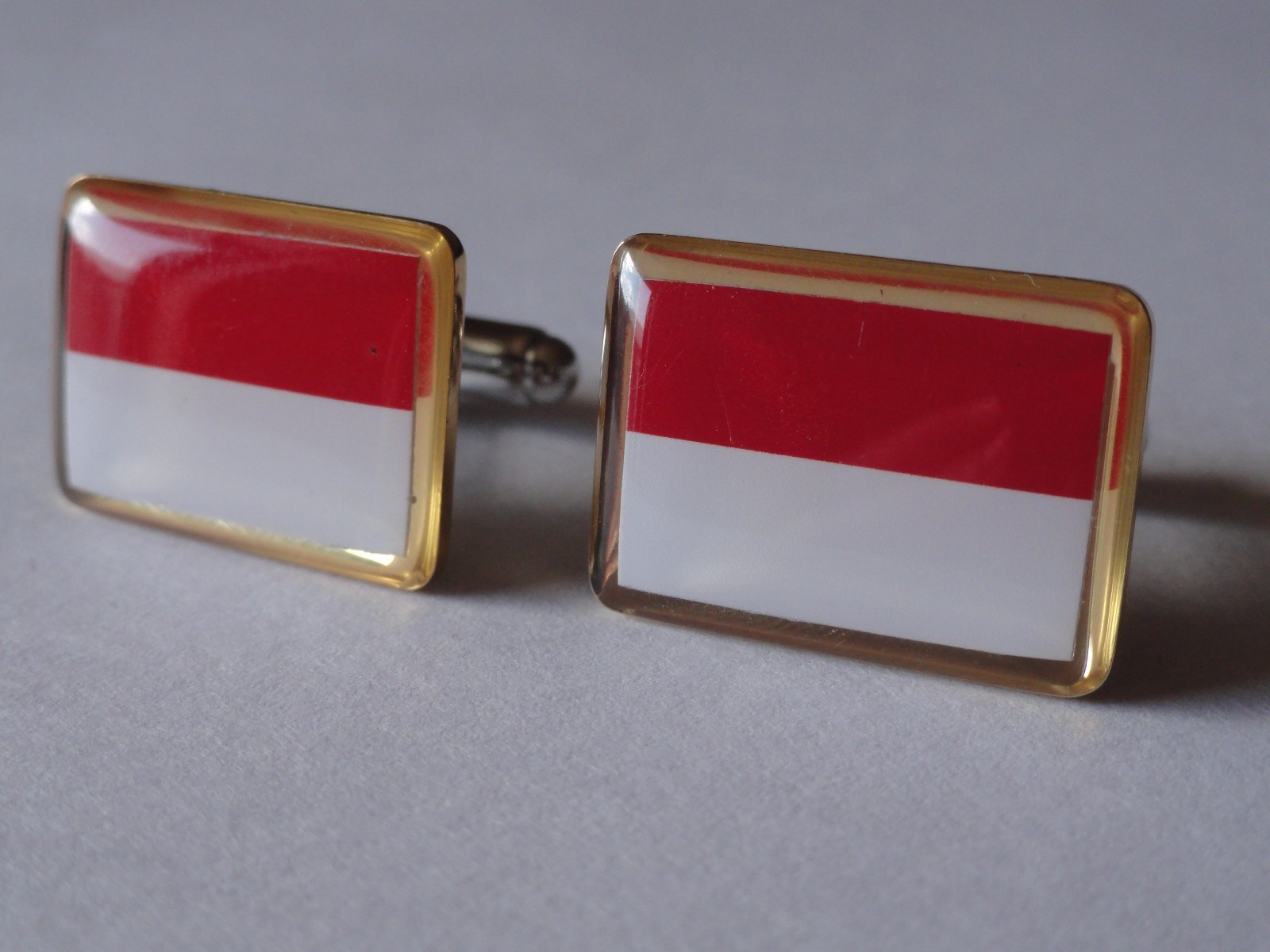 Indonesia Flag Cufflinks–Indonesian East Asian Borneo Southeast Asia Jakarta