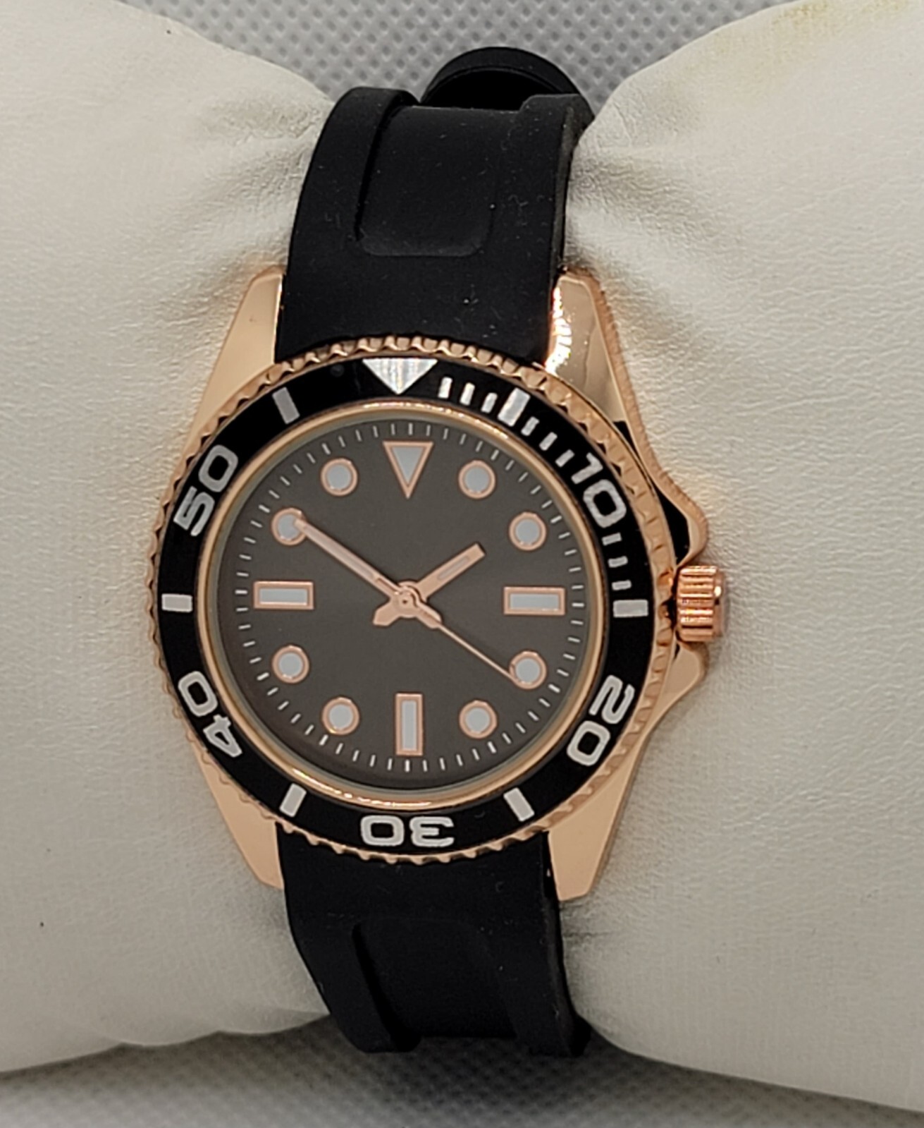 Ladies Casual Sport Trendy Round Rose Gold Tone Black Poly Band Analog Watch I9