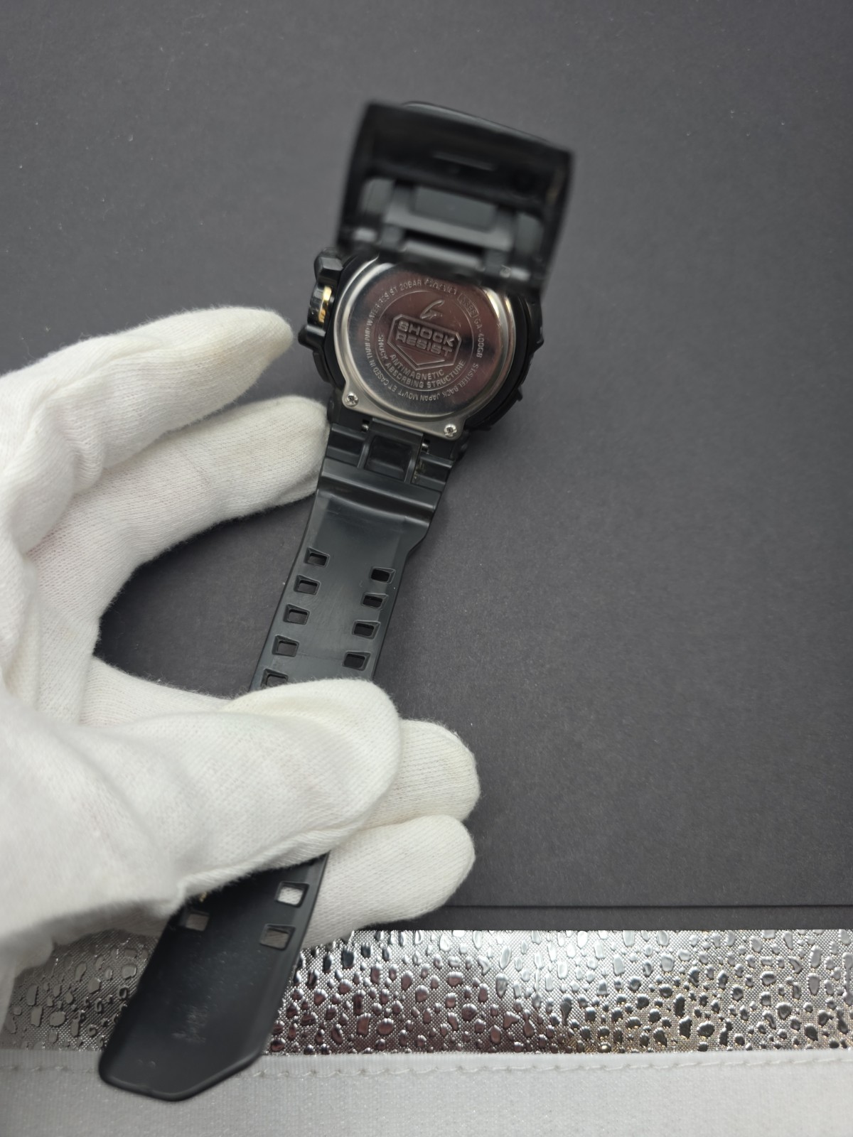 CASIO G-SHOCK GA-400GB-1A9 New Battery Look at pictures