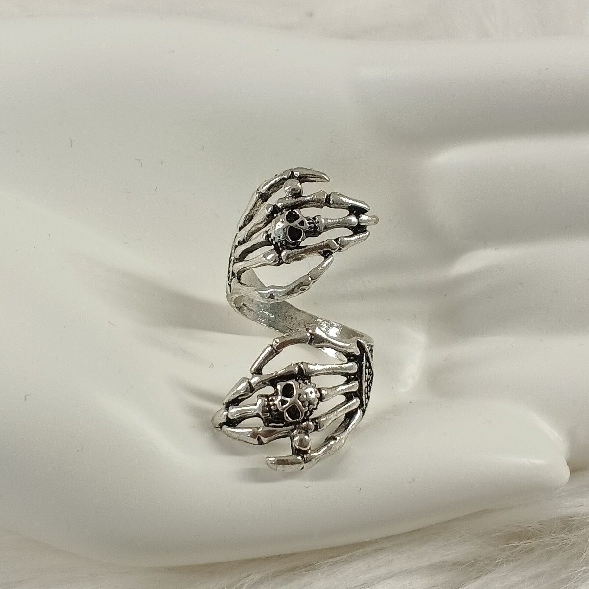 Men’s Halloween ring size 6.5 alloy silver plated tarnish Fashion Jewelry