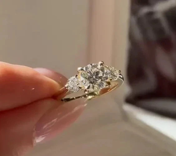 2.50Ct IGI Round F/VS1 Lab Grown Diamond Women Wedding Ring 14K Yellow Gold