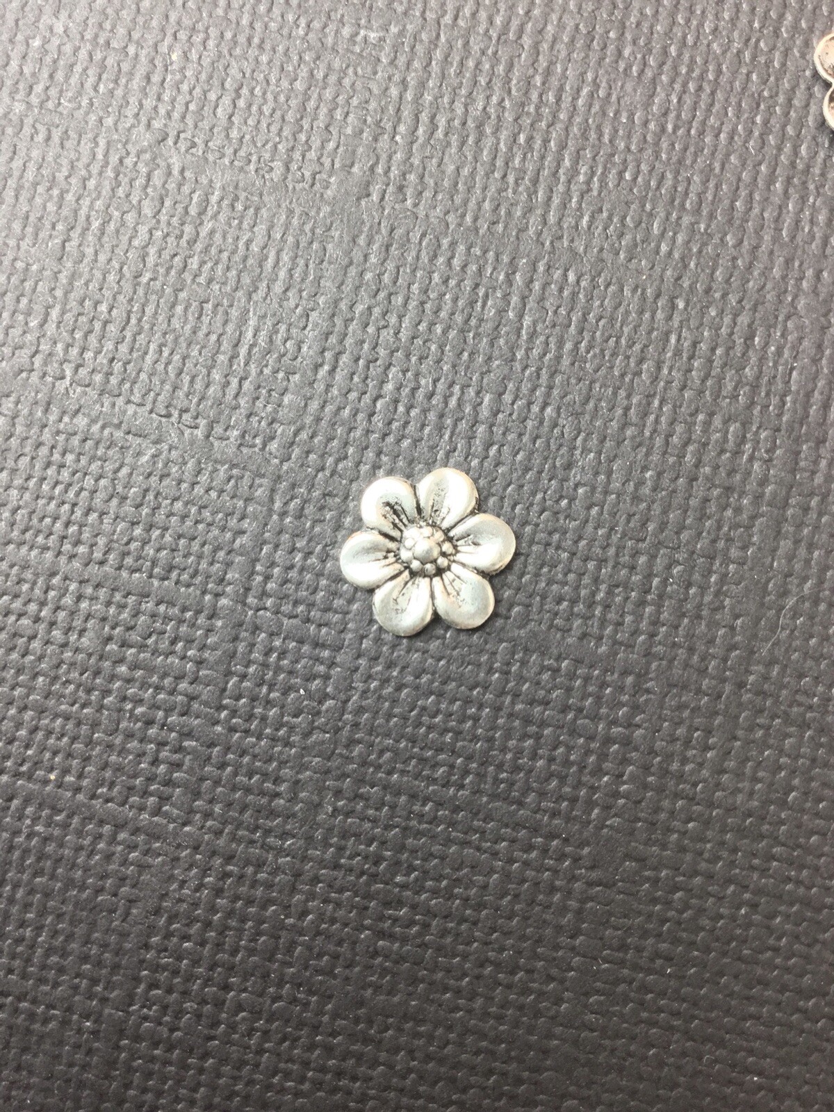 29654 – 6 Pc Small Flower NR Finding Stamping Silver Ox