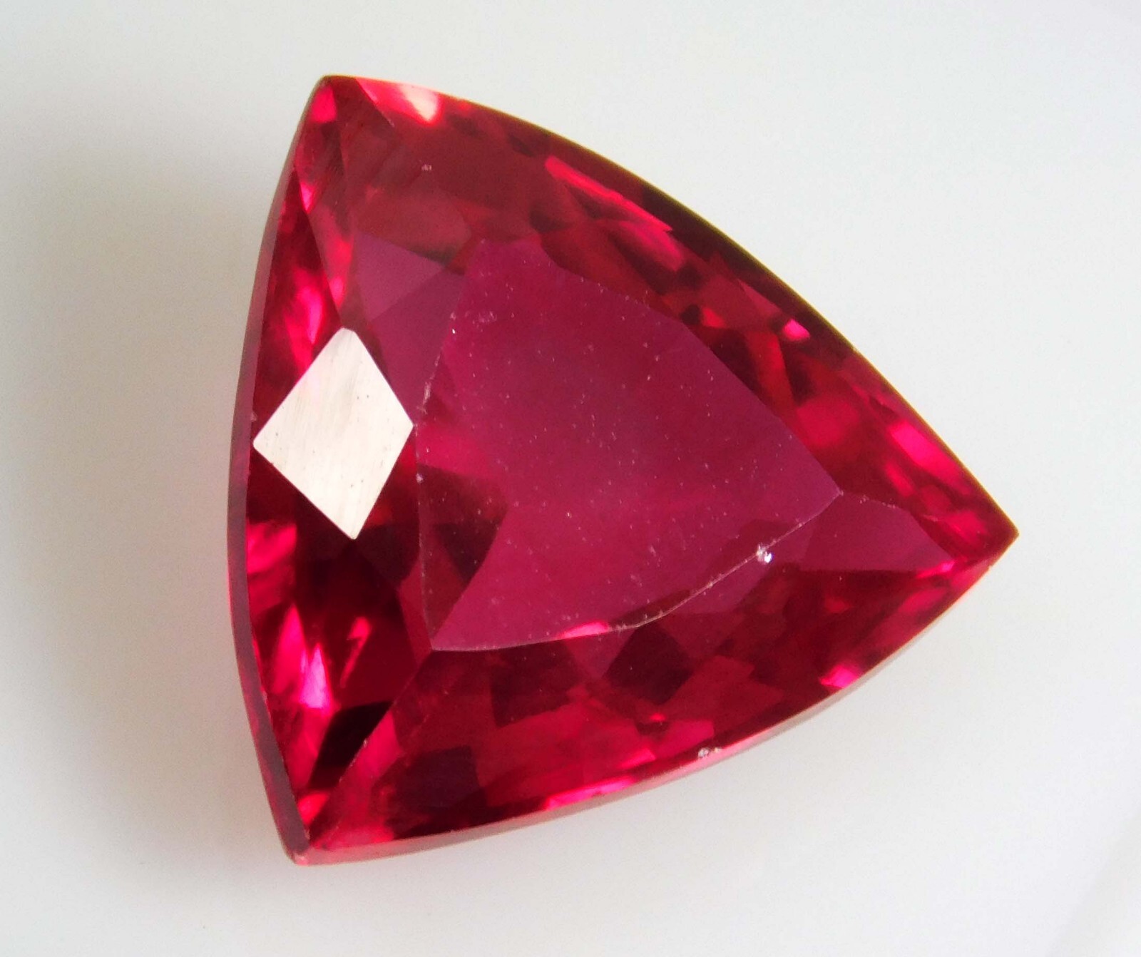 8.00 Ct Natural Mozambique Dark Red Ruby Trillion Cut Loose Gemstone Certified
