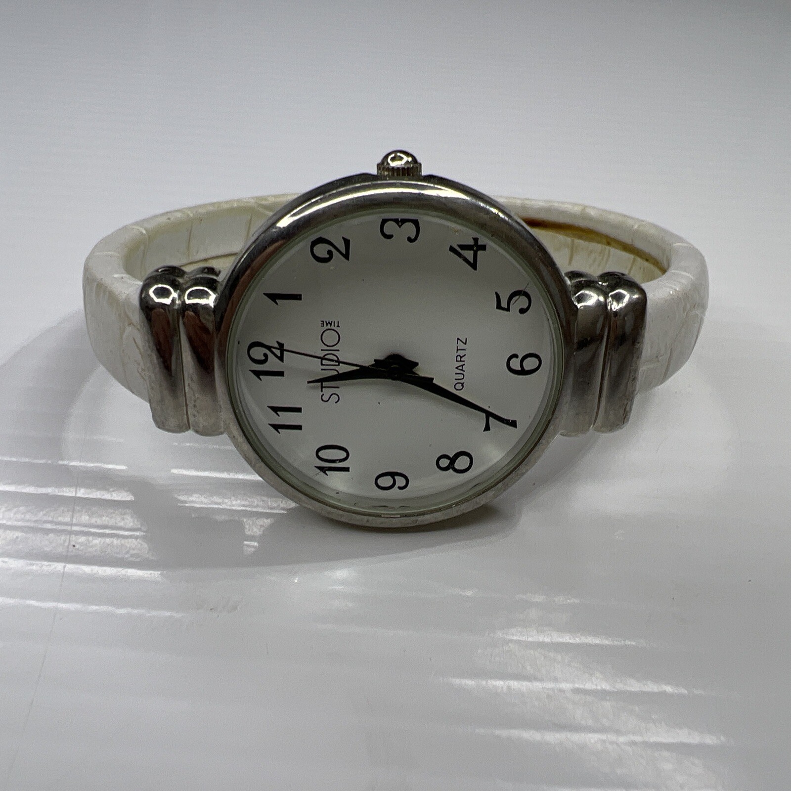 Studio Time STD923T 032 Silver White Leather Cuff Retro Watch Untested