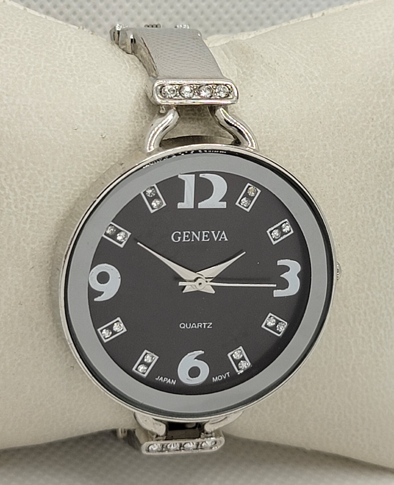 Ladies Geneva Trendy Fashion Silver Tone Black Dial Cuff Bracelet Watch I5
