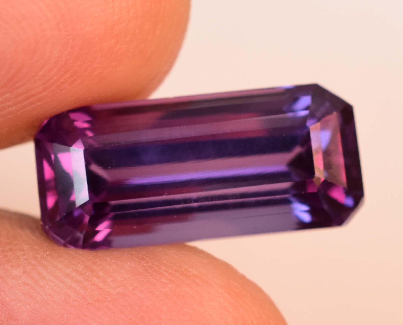 11.70 Ct Natural Color Change Alexandrite AGL Certified Loose Gemstone