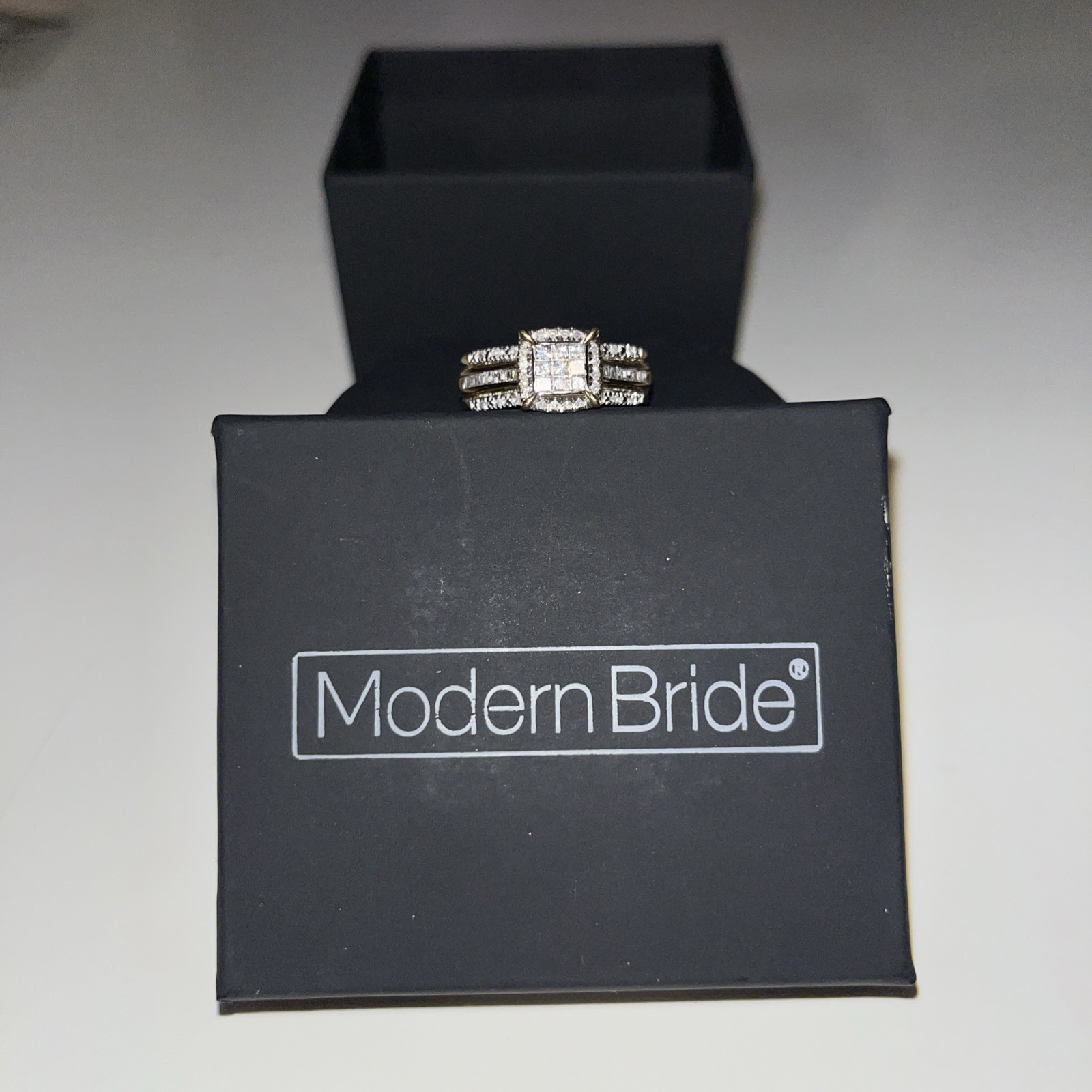 Women’s CT.T.W. 10K Yellow Gold Wedding/Engagement Ring – SIZE 7