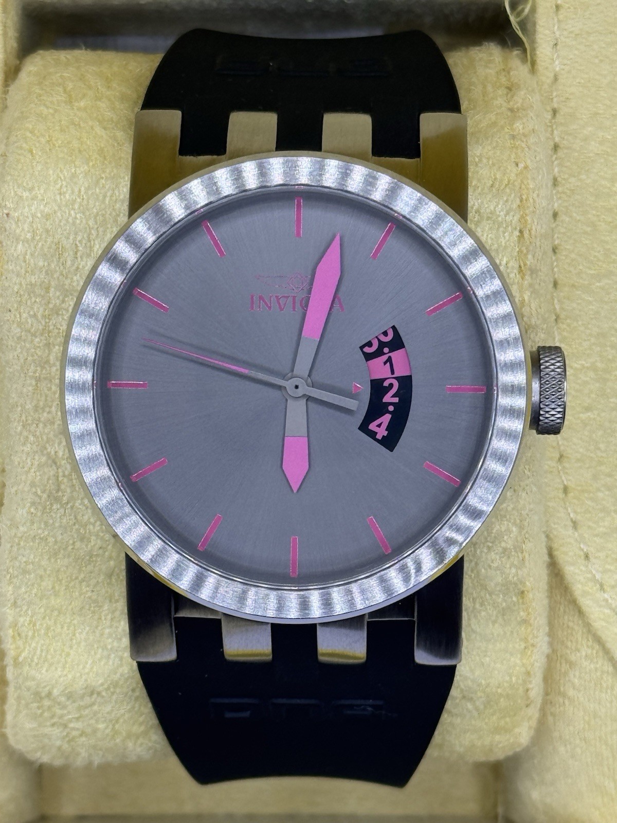 Invicta DNA Urban Quartz 46mm #10408