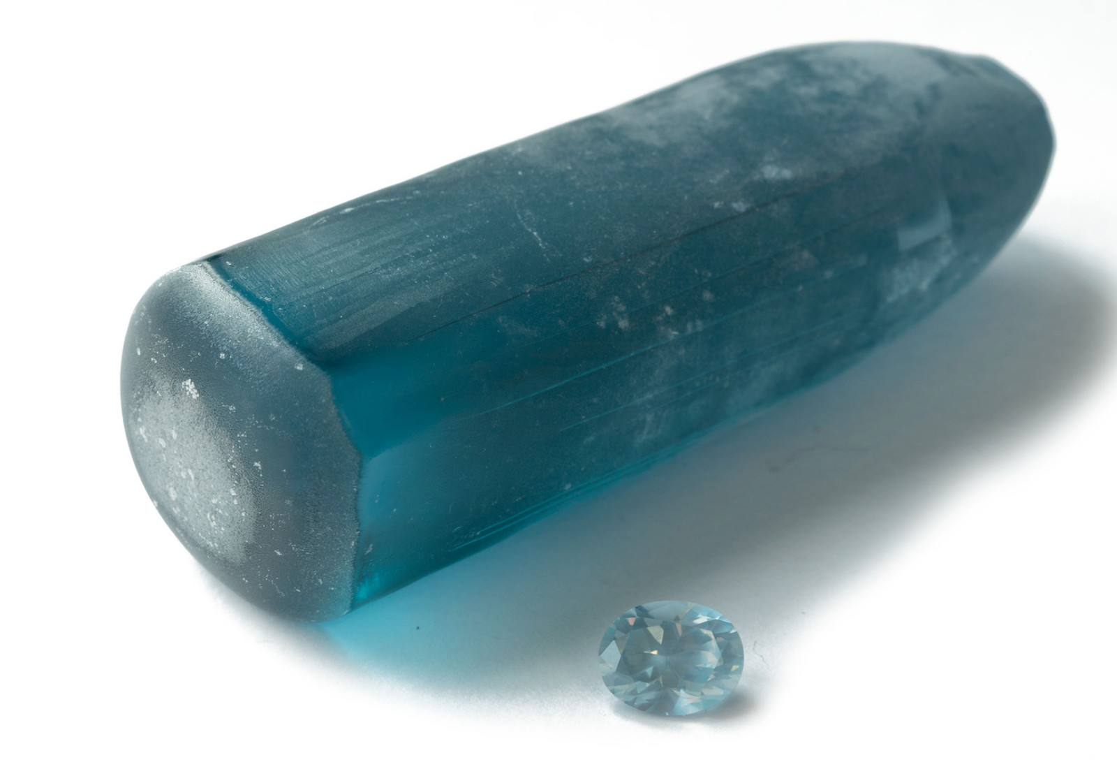 Lab Created Dark Aquamarine Spinel Loose Boules, Rough for Faceting (400 carats)