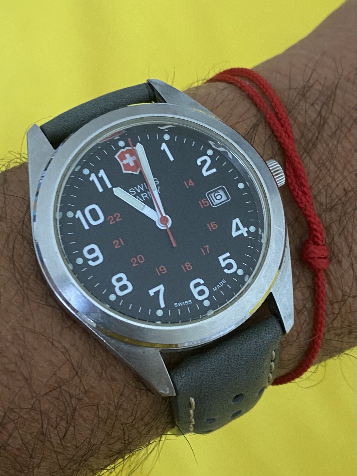 Victorinox Garrison Collection 241083 40mm Silver Stainless Steel Case Black Lea