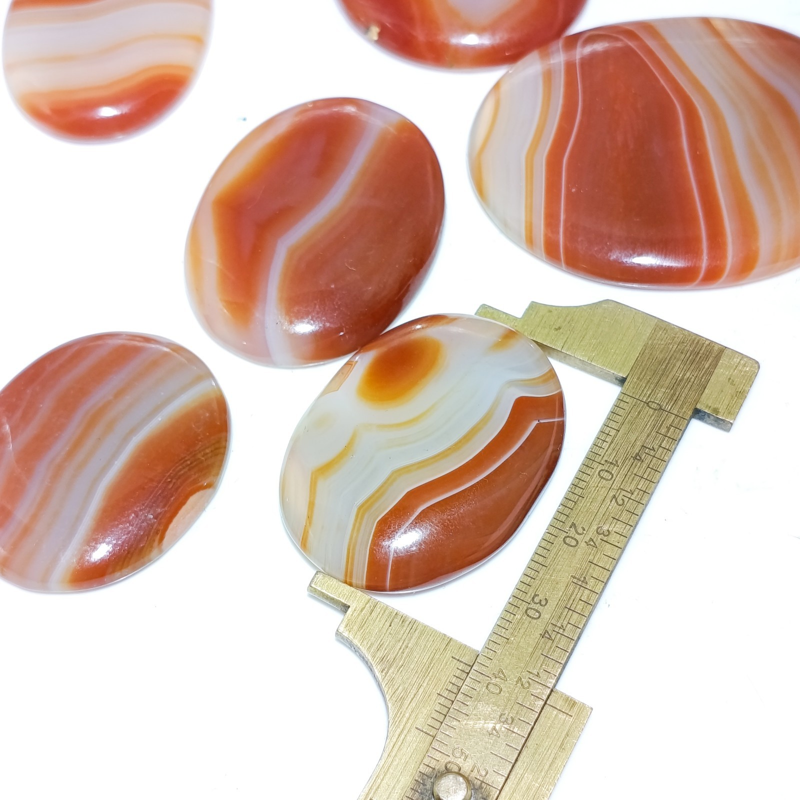 Red Onyx Gemstone Cabochons – Random Pick – Polished Finish – Size 15–30 mm