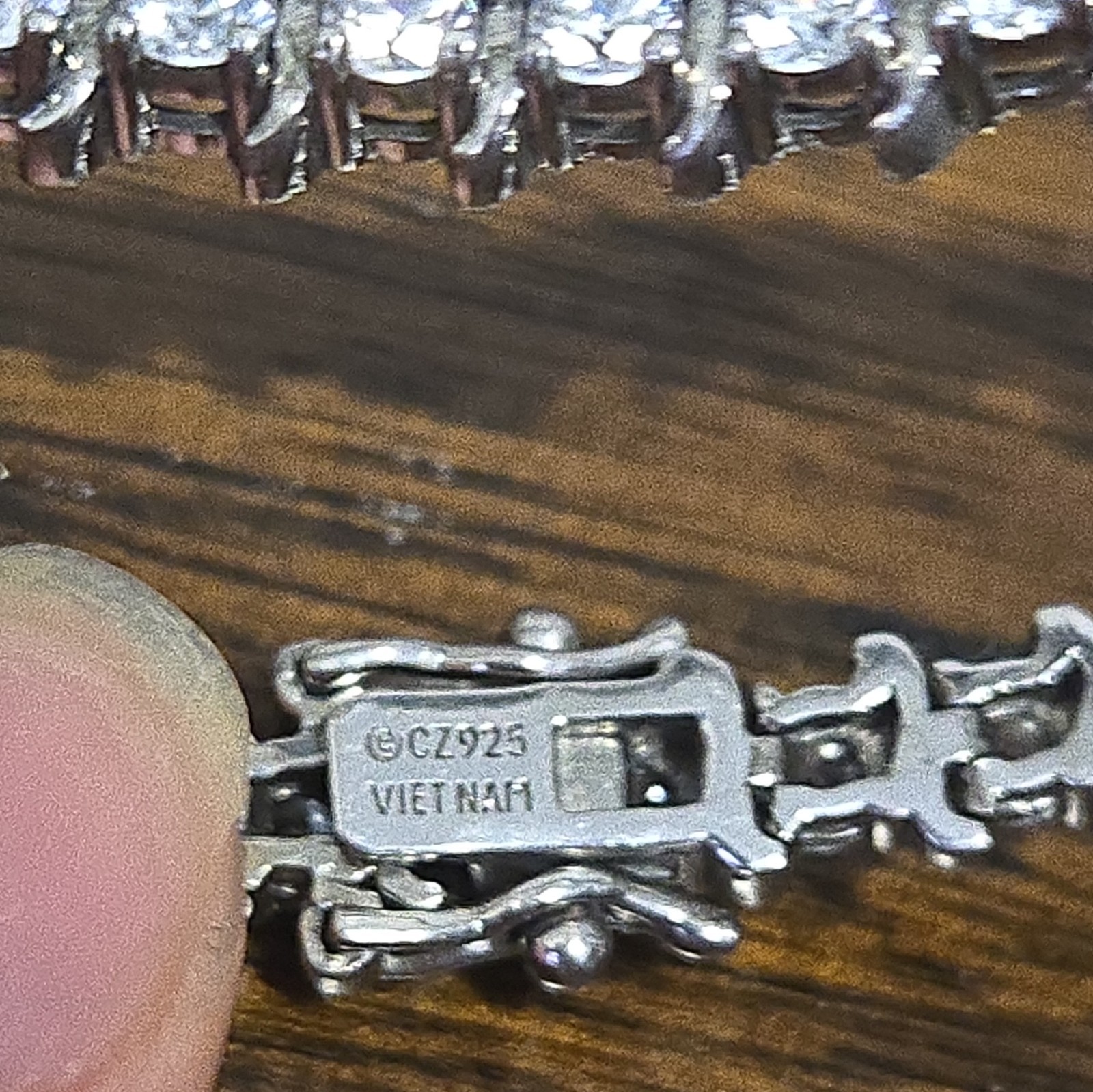 Silver 925 Vietnam Crystal Tennis Bracelet Round Clear Stones Box Clasp Closure