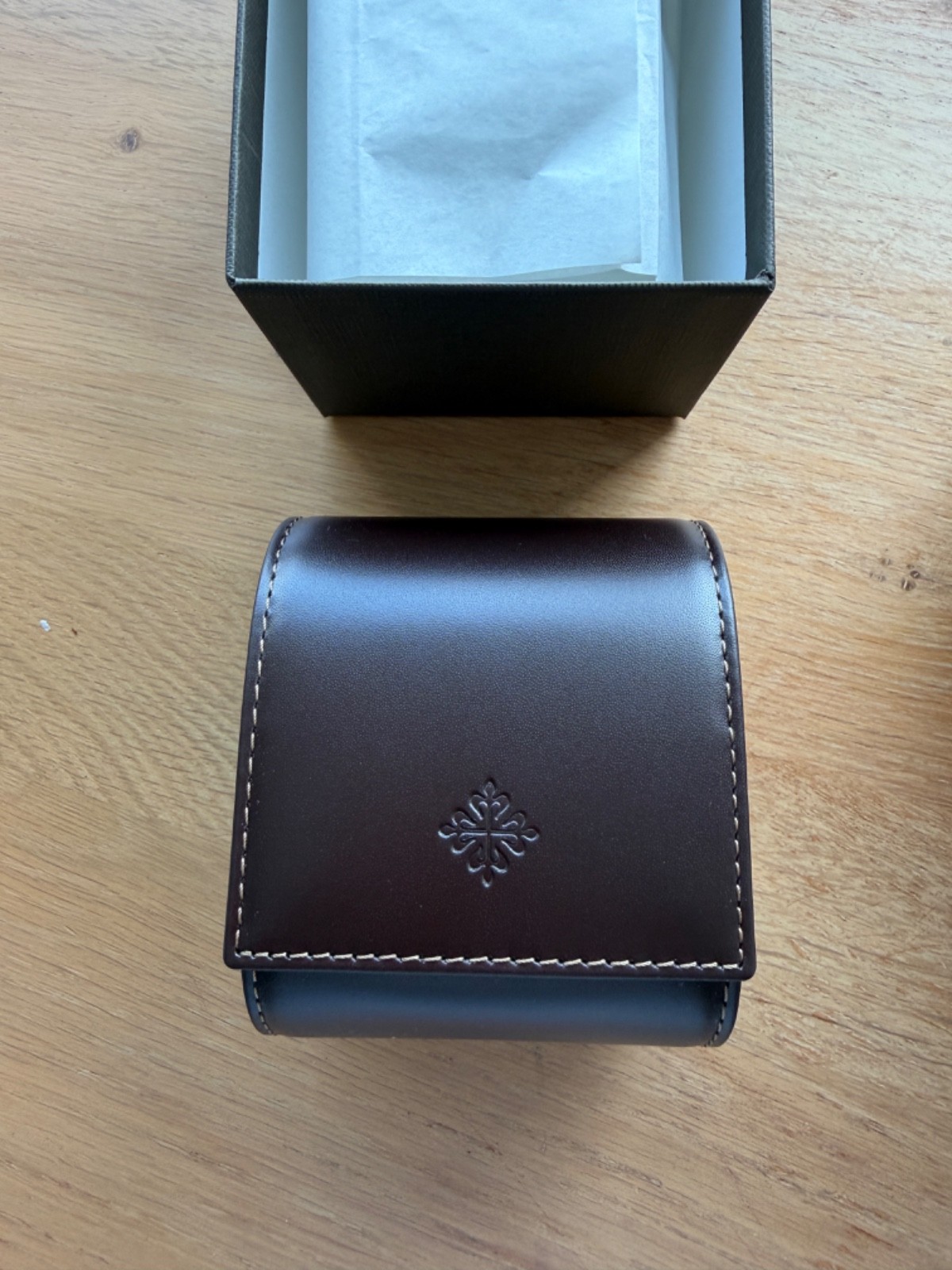 New 2025 Authentic Patek Philippe Dark Brown Travel Case – Watch Carry Box
