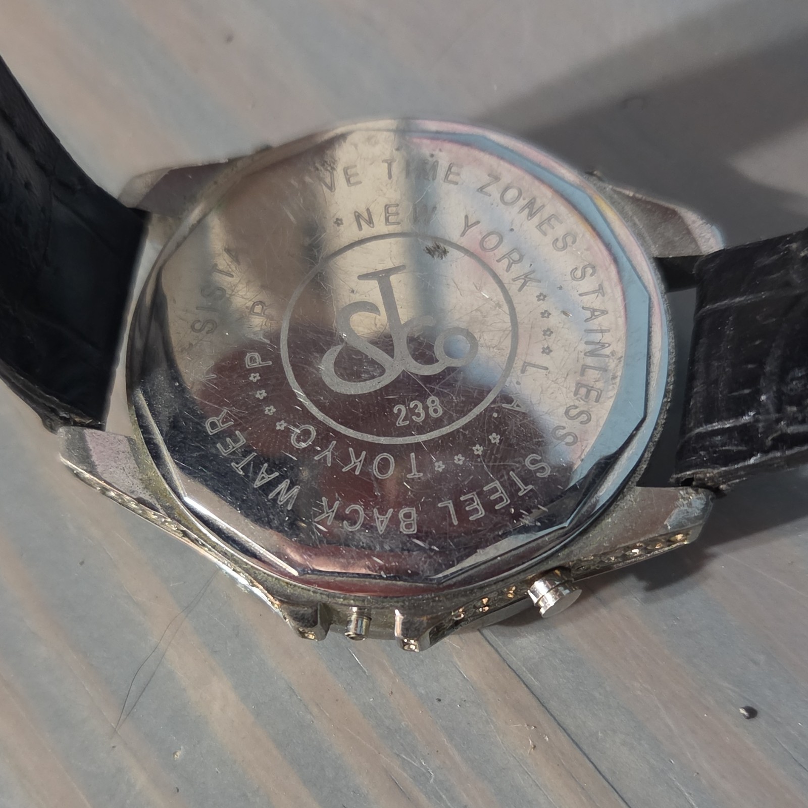 Jacob & Co. Five Time Zone Men’s Analog Quartz Watch Silver Dial Black Leather