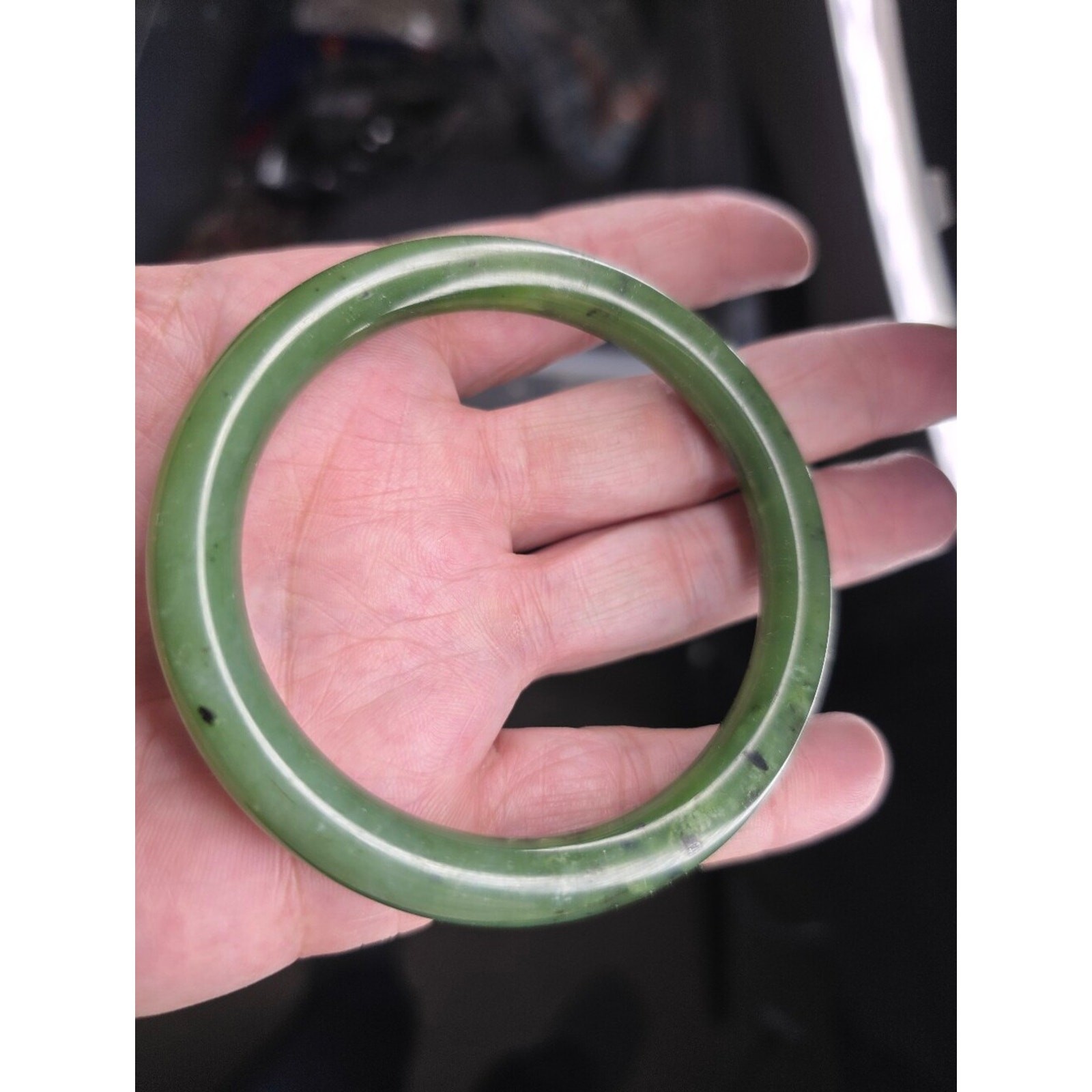 Vintage Nephite Jade Bangle 3.25″ Across Weight 45 Grams Excellent condition