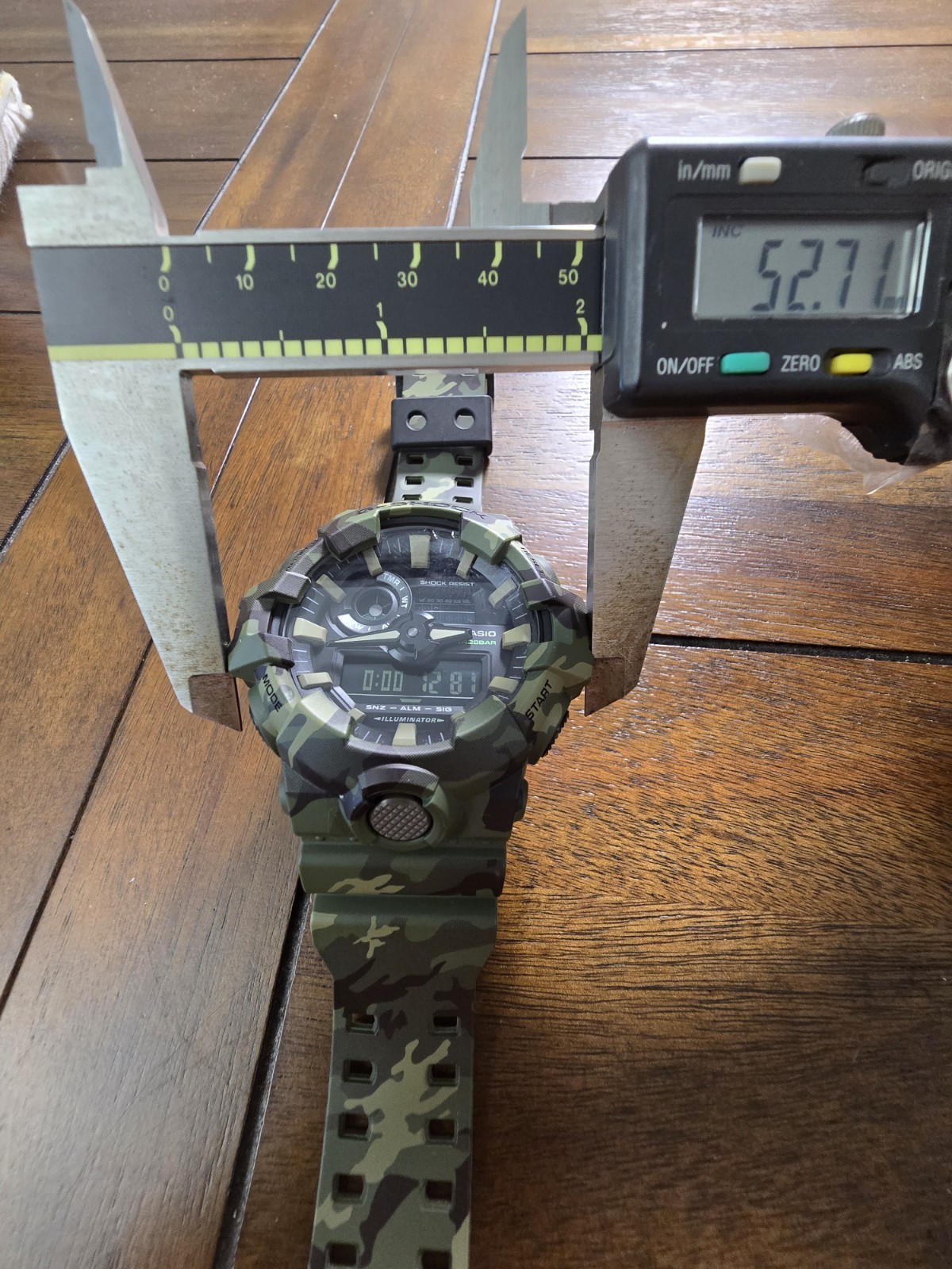 Casio G-Shock GA-700CM-3A Camo Green Ana-Digi 200M Men’s Watch Runs Great