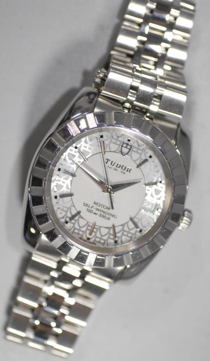 Tudor Classic Date 21010 with Rare Dial 38mm 100M Water Res. Watch – Nice Mint-!