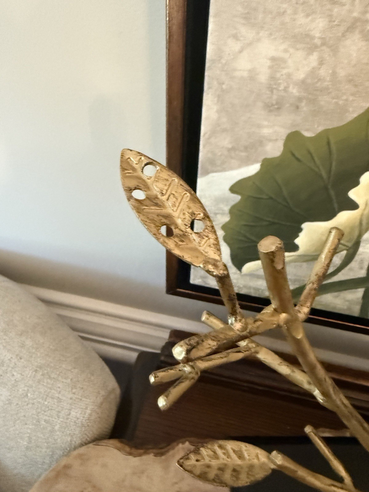 Gold Tone Metal Tree Stand Heavy Base Jewelry Organizer Home Decor 12x11x5”