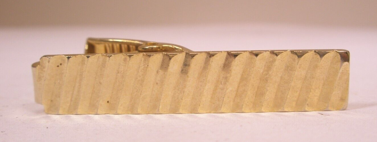 1-5/16″ Diamond Cut Diagonal Striped Design Gold Tone Vintage SMALL Tie Bar Clip