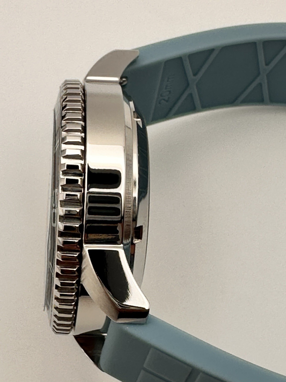 Heritor Marshall Automatic Men’s Diver Watch 40mm Light Blue Rubber HERHS4700