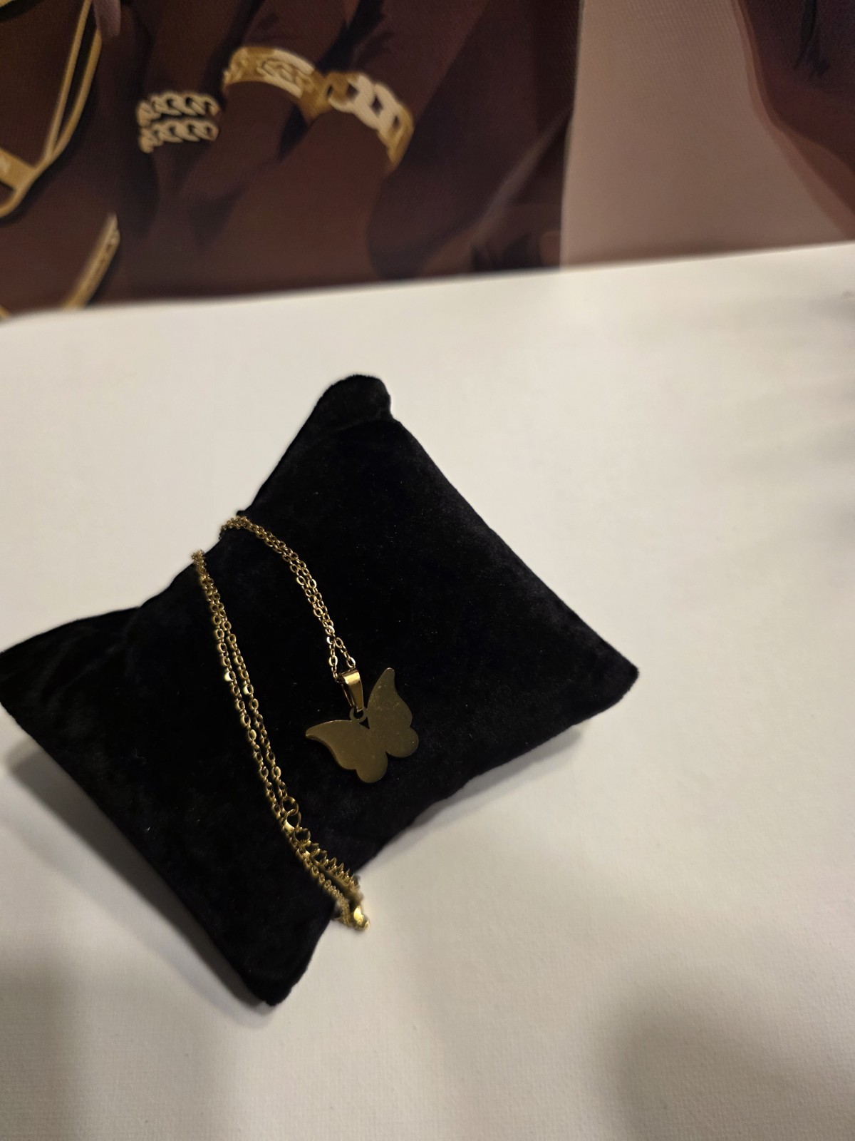 Gold Tone Butterfly Charm Pendant Necklace Cable Chain Metal No Stone