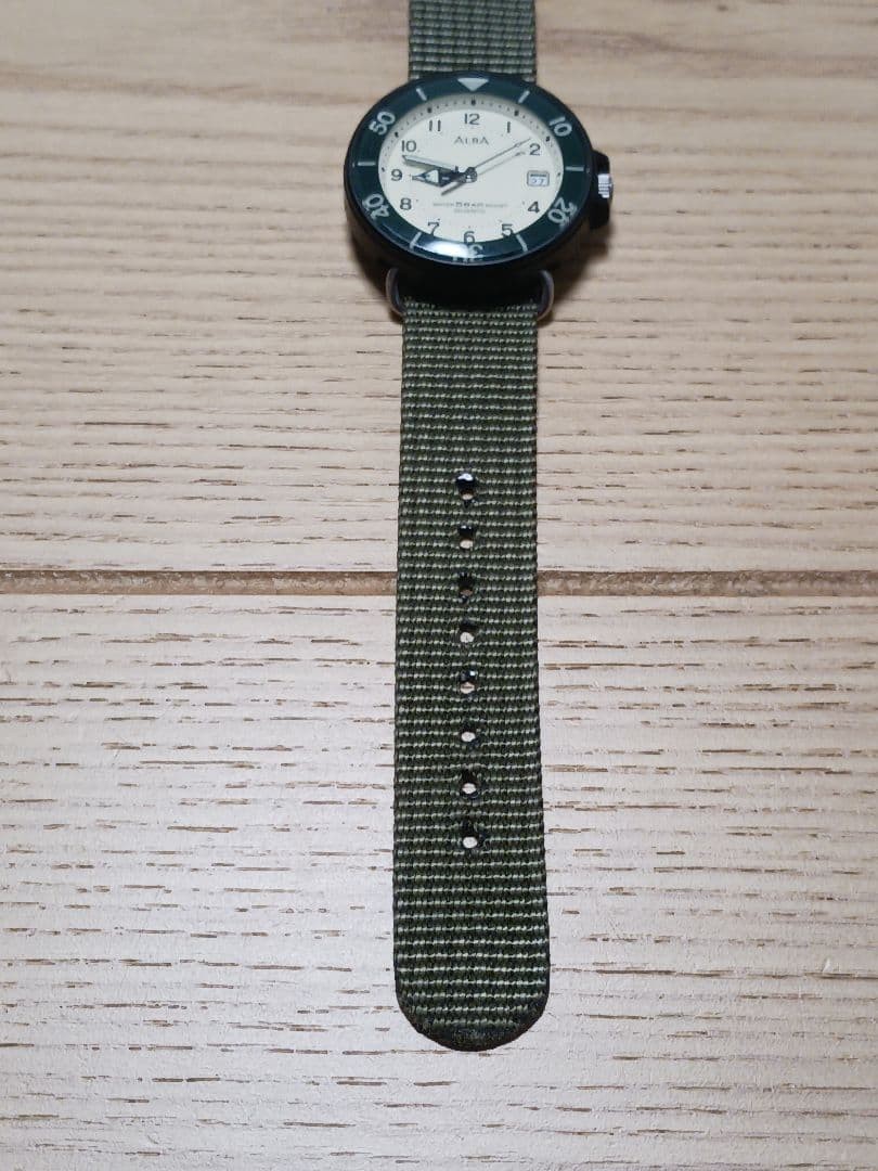SEIKO ALBA Quartz Watch, Green, Working Condition