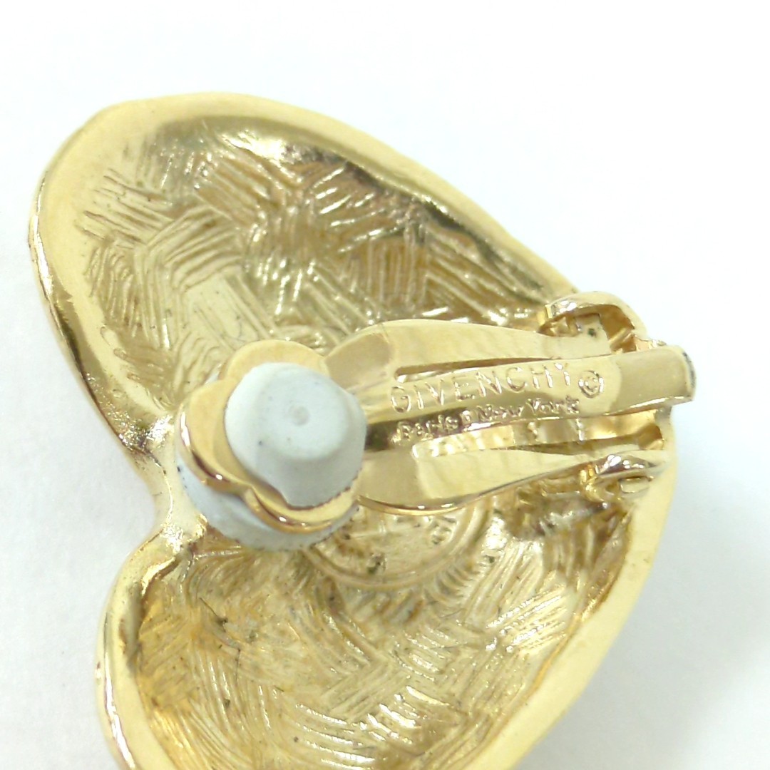 Vintage Givenchy Gold Tone Heart Clip On Earrings Bijoux Logomania 03772301