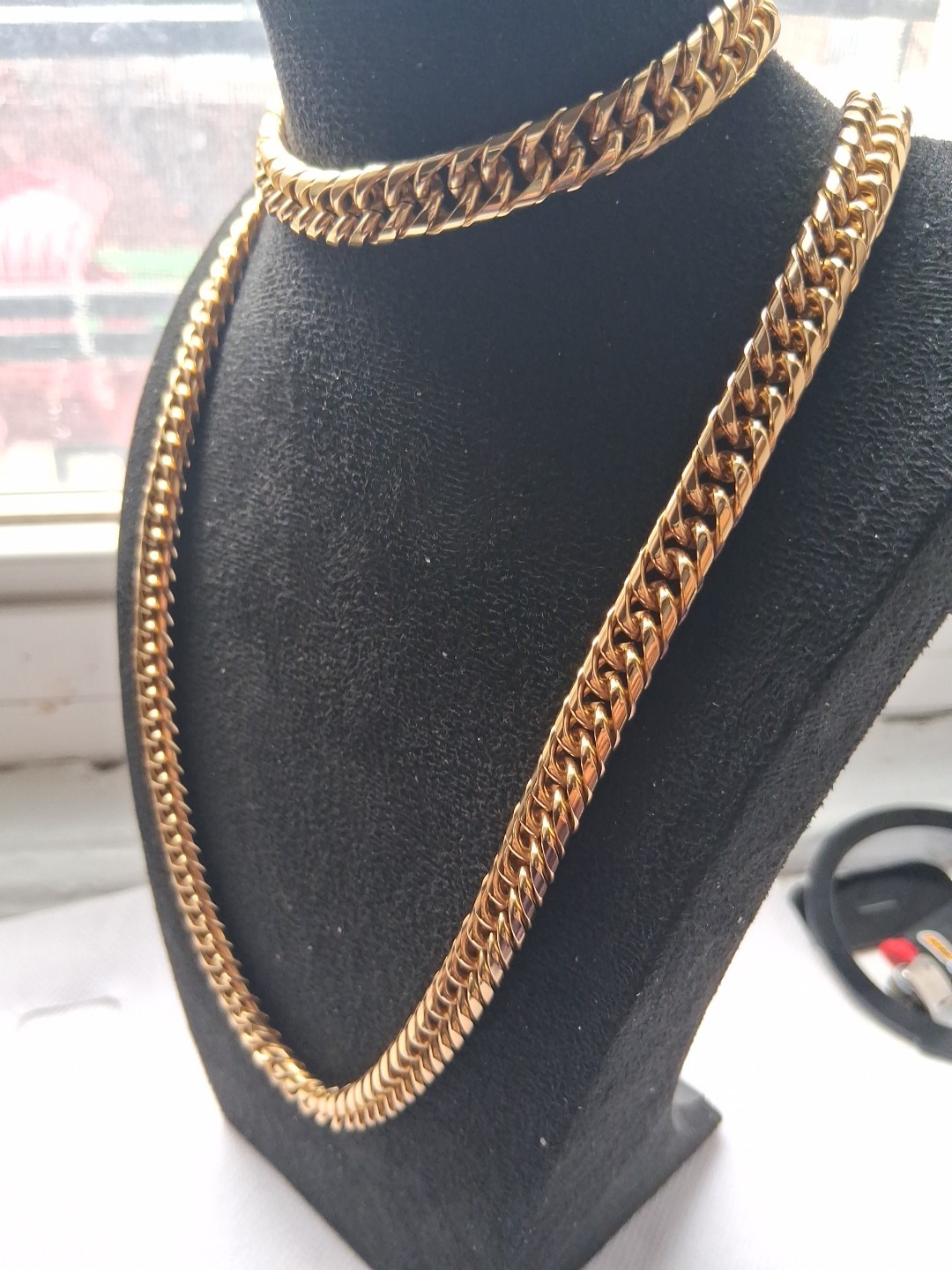 Curb Chain Choker Necklace 20-22 inches And Bracelet Set 7.50-9.0in) In lON