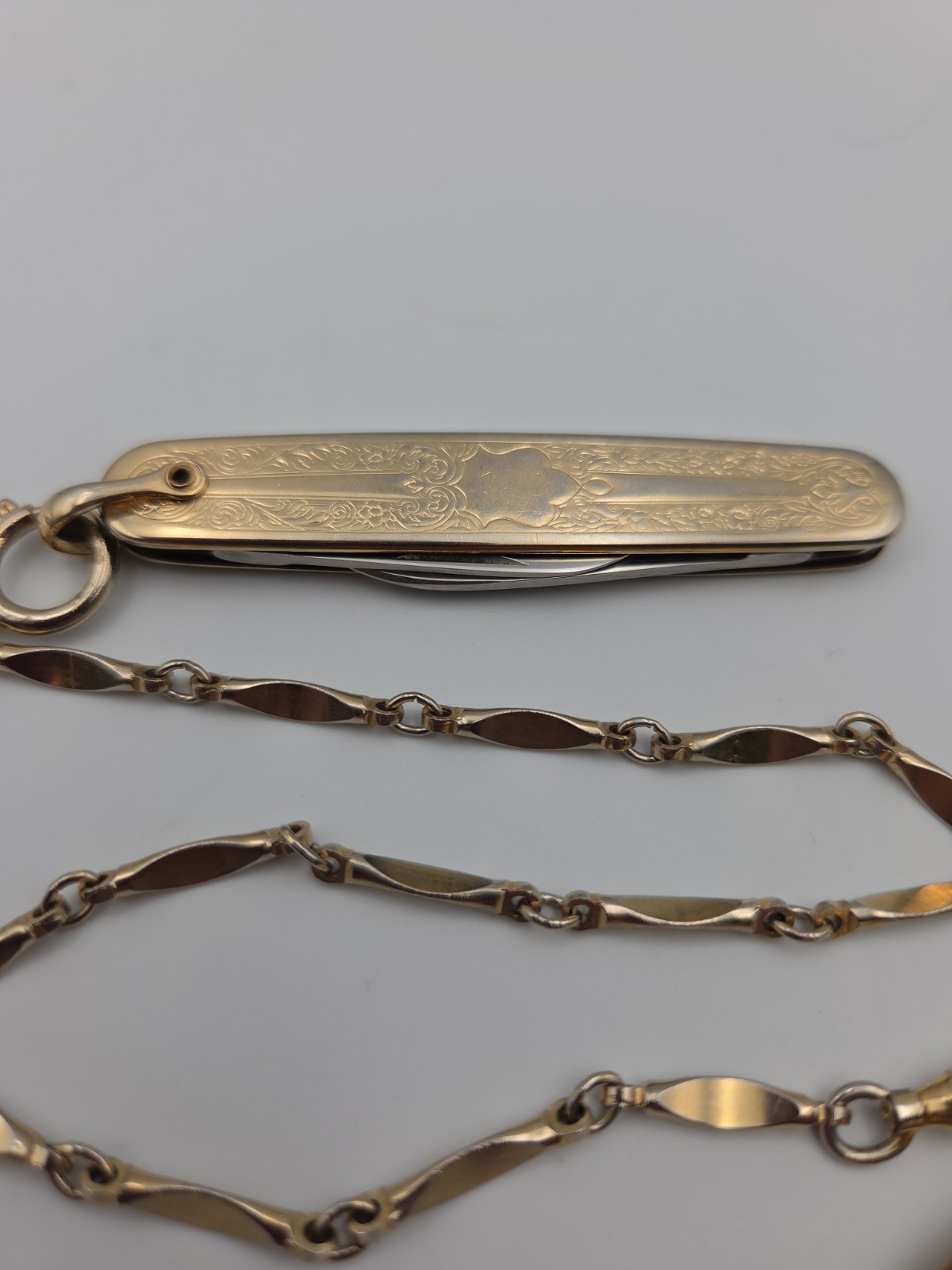 Vintage Colibri Quartz Men’s Gold Pocket Watch and Knife Set – Swiss Made