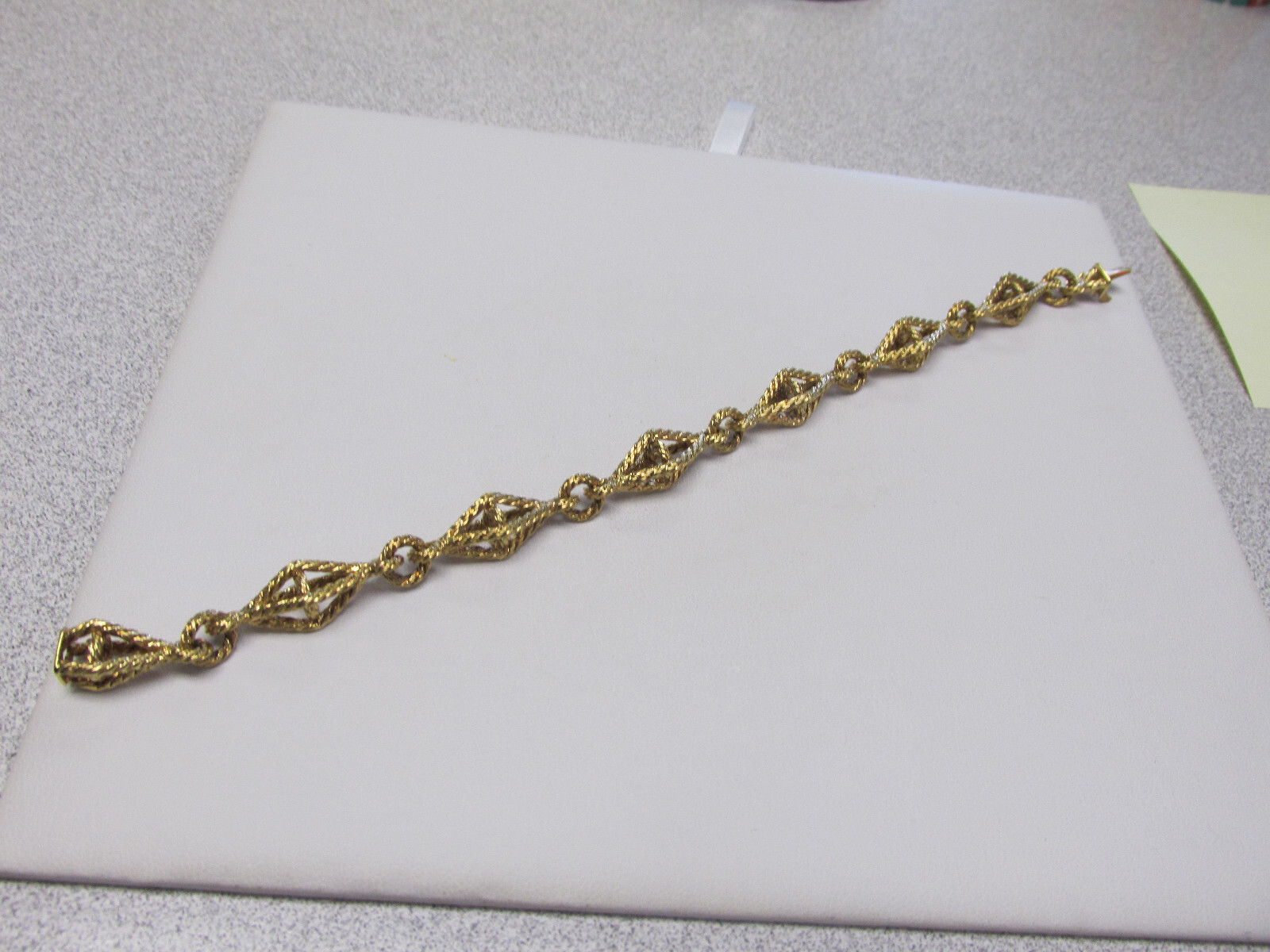 Unique Heavy Duty 18k Gold Chain Link Bracelet 8.25 inch Italy MAKE OFFER