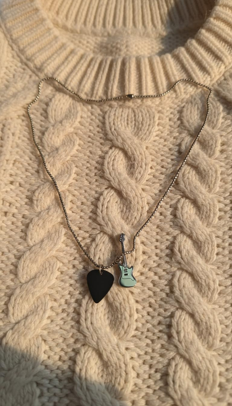 Guitar Pick Necklace for Men and Women – Music-Inspired Jewelry
