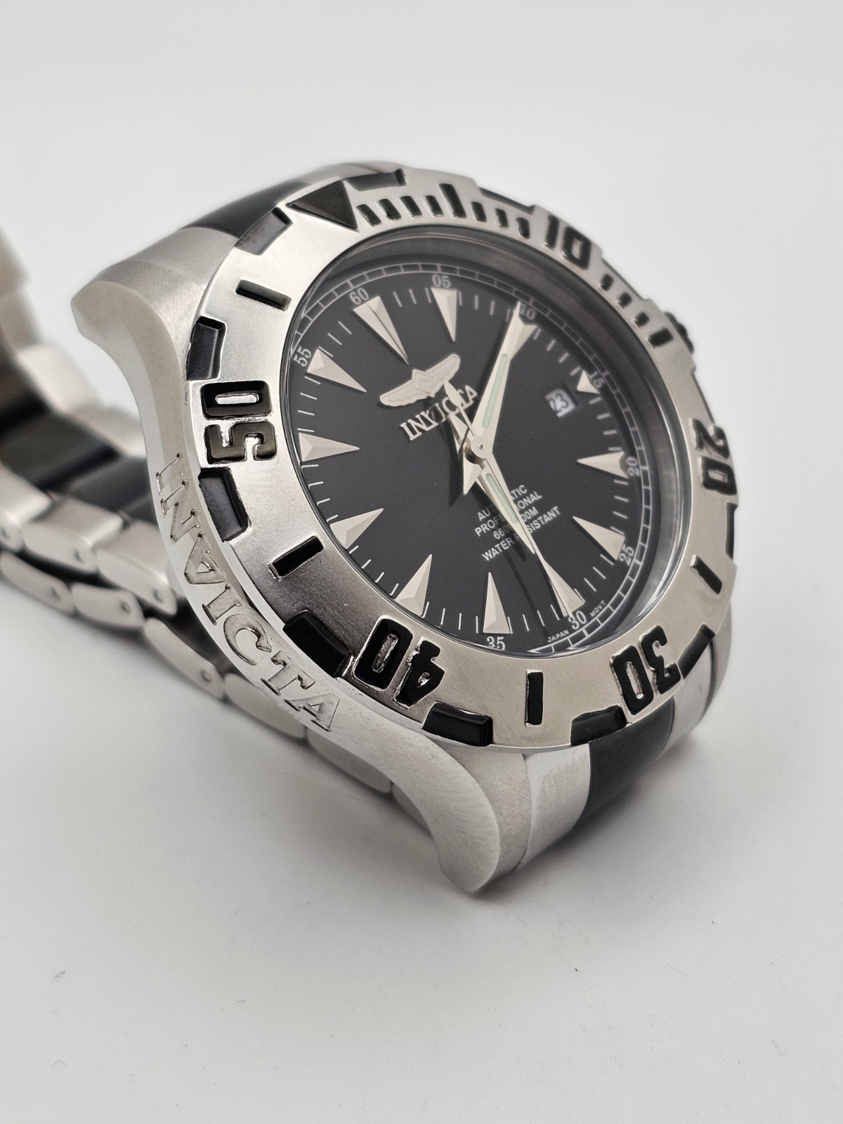 Neo-Vintage Invicta “OCEAN GHOST” Men Automatic Date Watch Black Dial Twotone