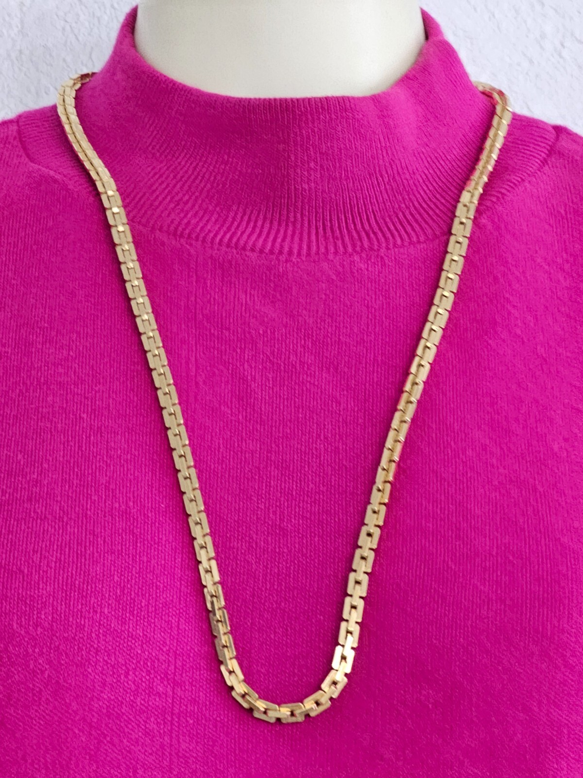 MONET 2 pc heavy 15″ chain and 2 1/2″ by 1 1/2″ shinny pin Statement pieces