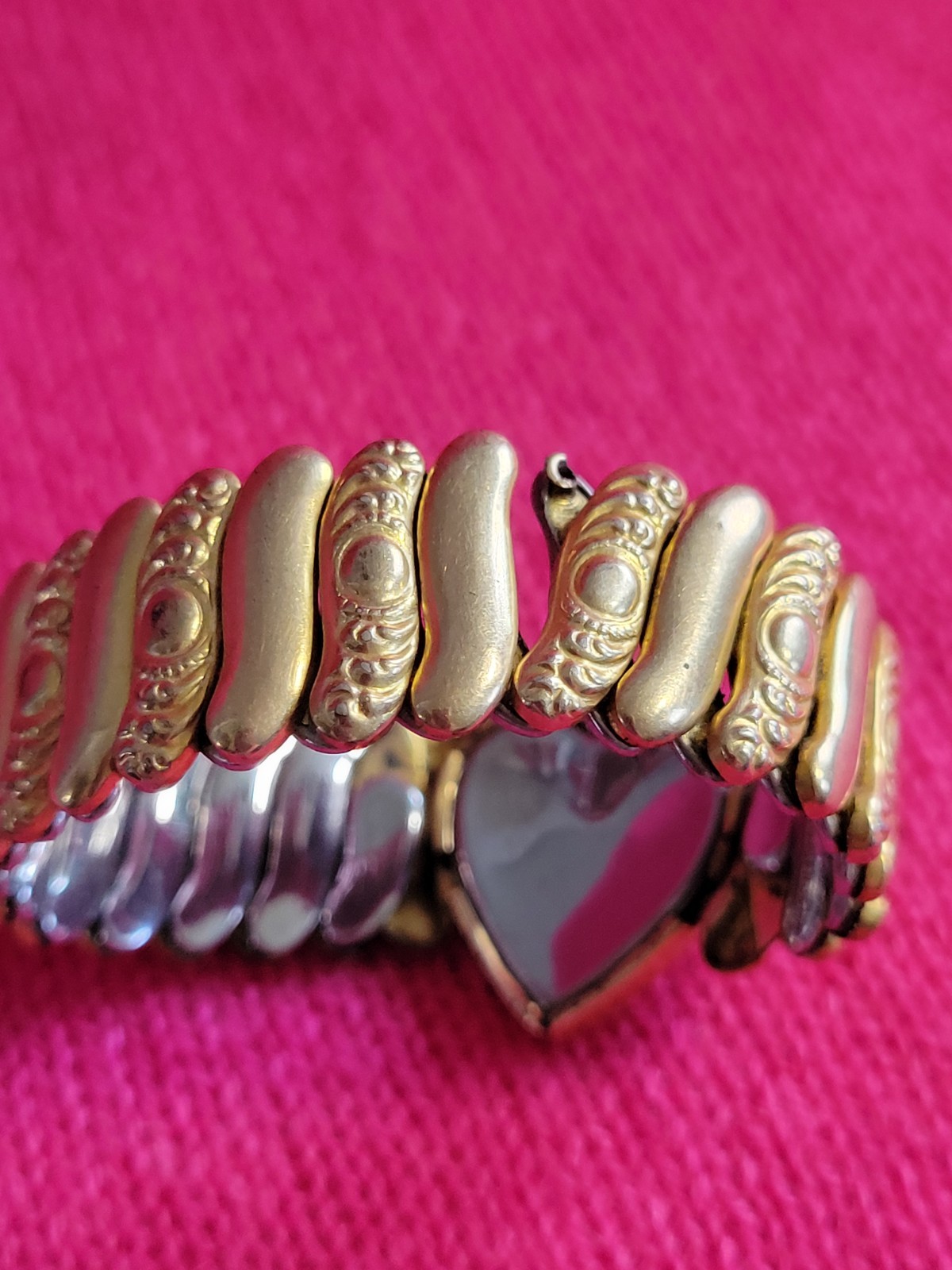 VINTAGE CHILD SIZE SWEETHEART EXPANSION BRACELET 1/20 12K GOLD FILLED