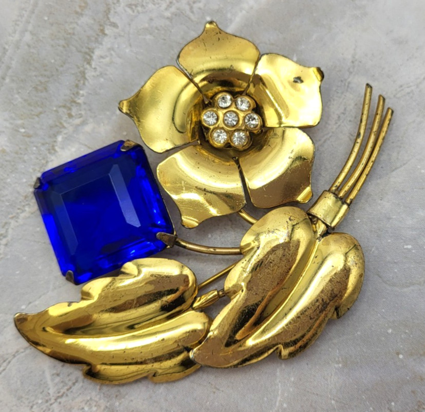 VTG Large Floral Brooch Sterling Silver w/ Gold Tone Finish Blue Glass Stone