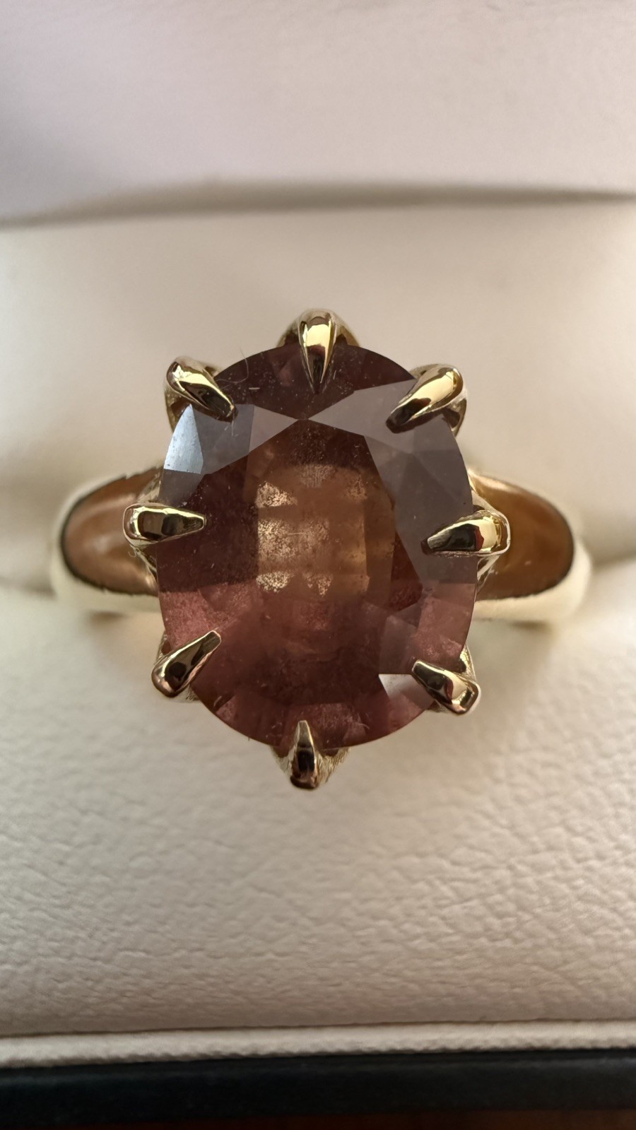 18K Solid Yellow Gold Natural Colour-Change Sapphire Solitaire Ring — 4.33ct