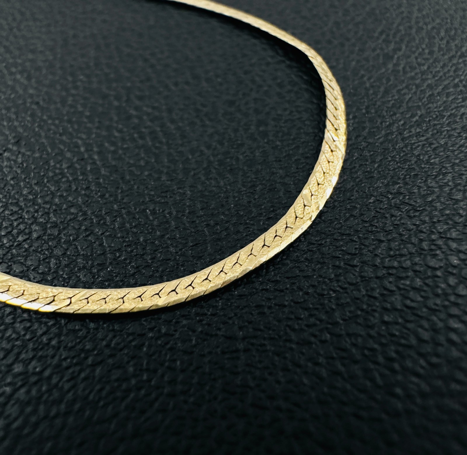 Solid 14K Yellow Gold Thin Herringbone Link Chain Bracelet, 1.3mm, 7 1/8″, .8g