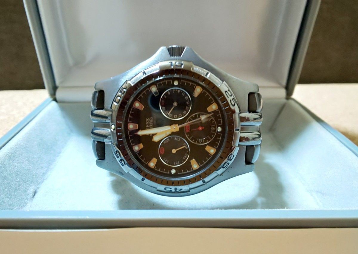 GUESS Water Pro Diver Men’s Chronograph Black Gunmetal Rotating Bezel From Japan