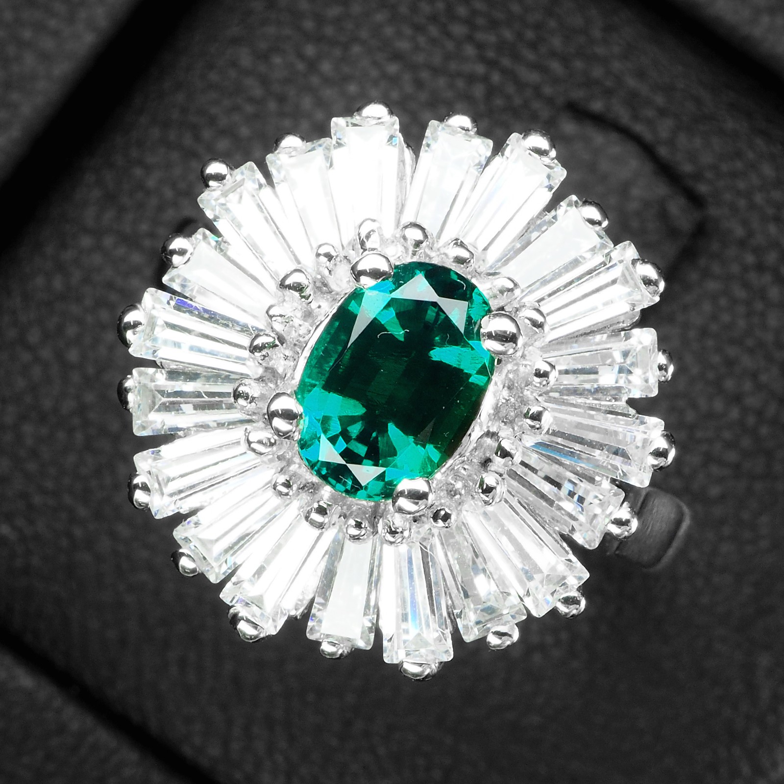 Radiant Vivid Green Emerald 0.80Ct 925 Sterling Silver White Gold Floral Rings
