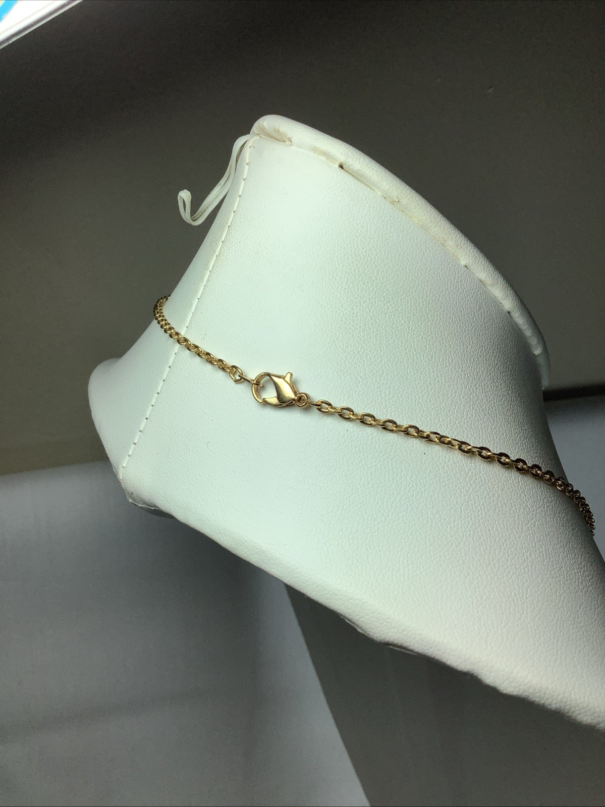Vintage 18″ Cable Chain Oval Faux Amethyst Pendant Gold Tone Necklace NN36