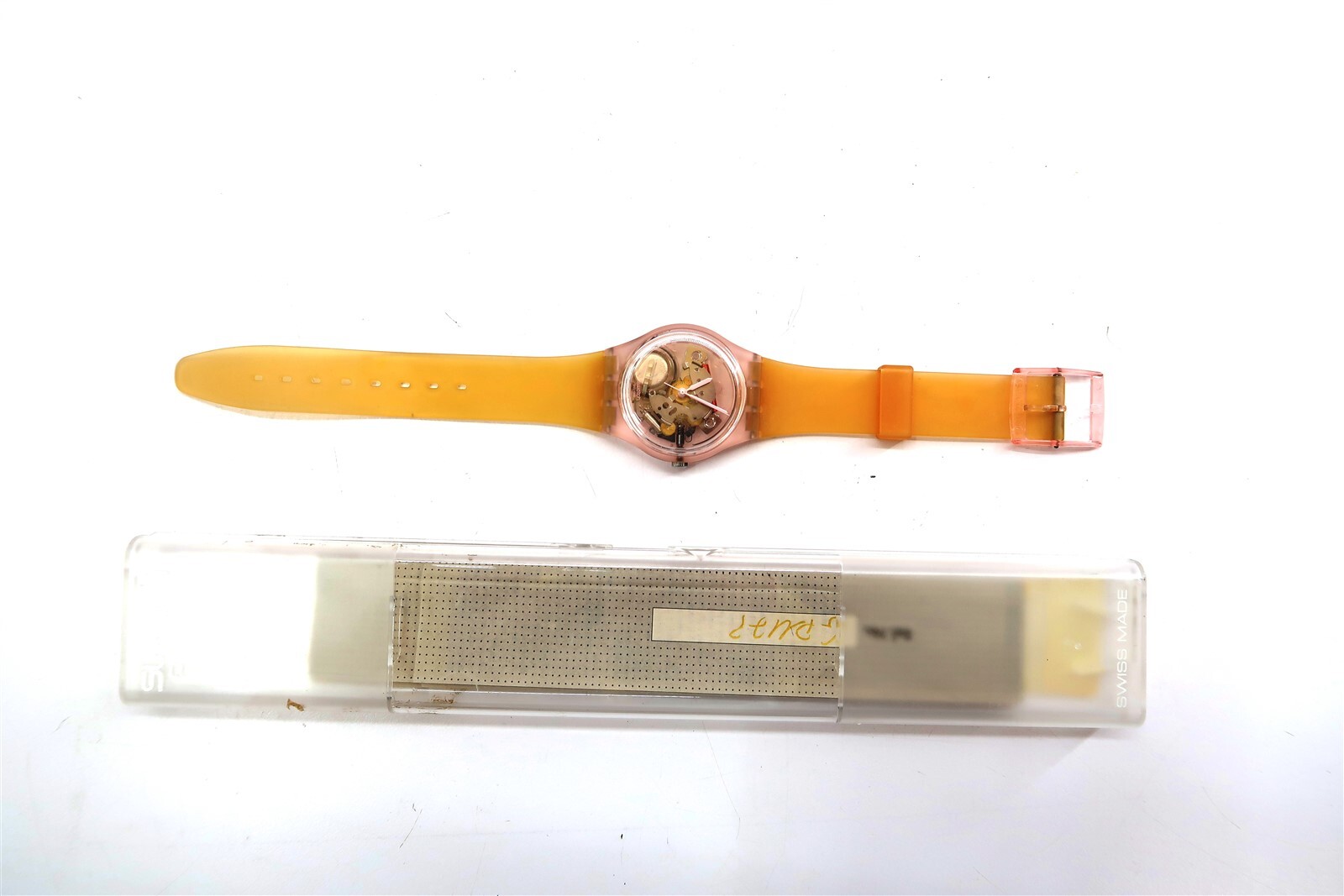 NEW Swatch Watch FLEUR SAUMON GP117P with Case and Papers 2001 Gents NOS