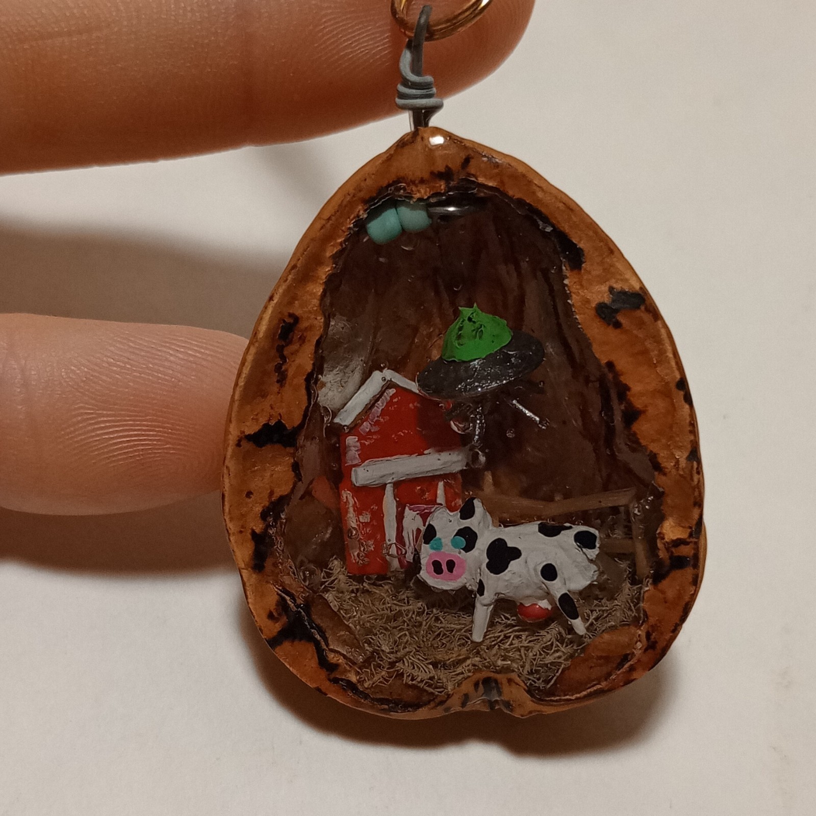 Handmade Multicolor Beaded Necklace Walnut Pendant UFO & Cow on Farm