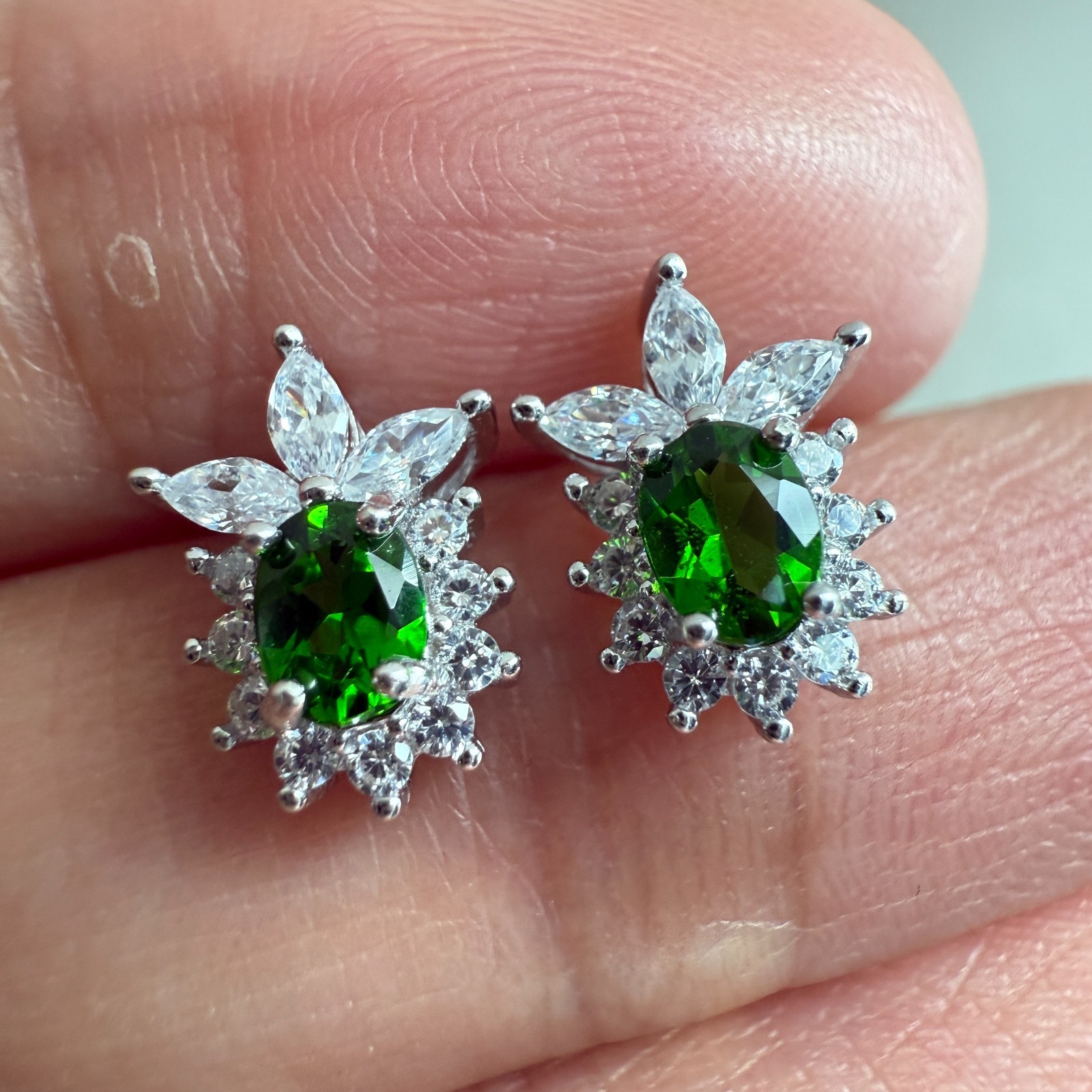 925 Sterling Silver Earrings 4x3mm Natural Diopside Gemstone Zircon Flower Stud