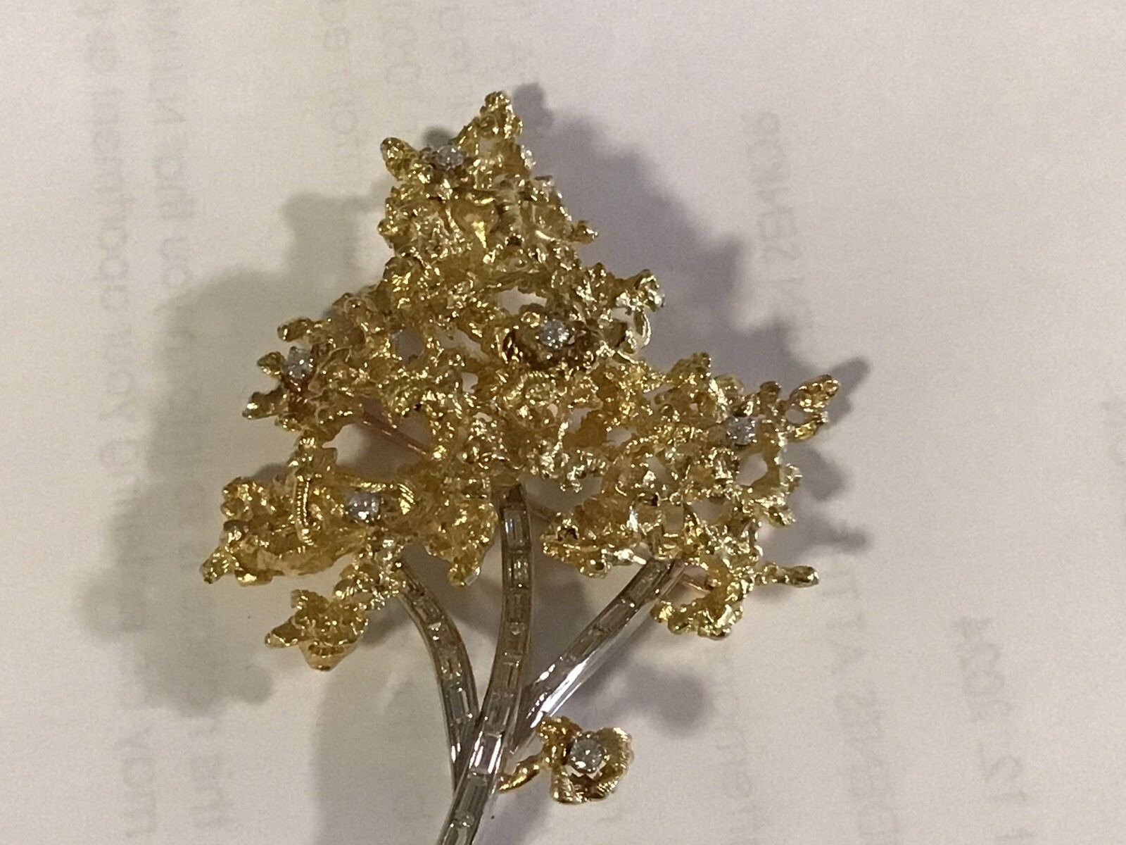 Stunning vintage 14 K Solid Gold 36.3 G ,natural Diamonds 3 Ct Brooch/pin
