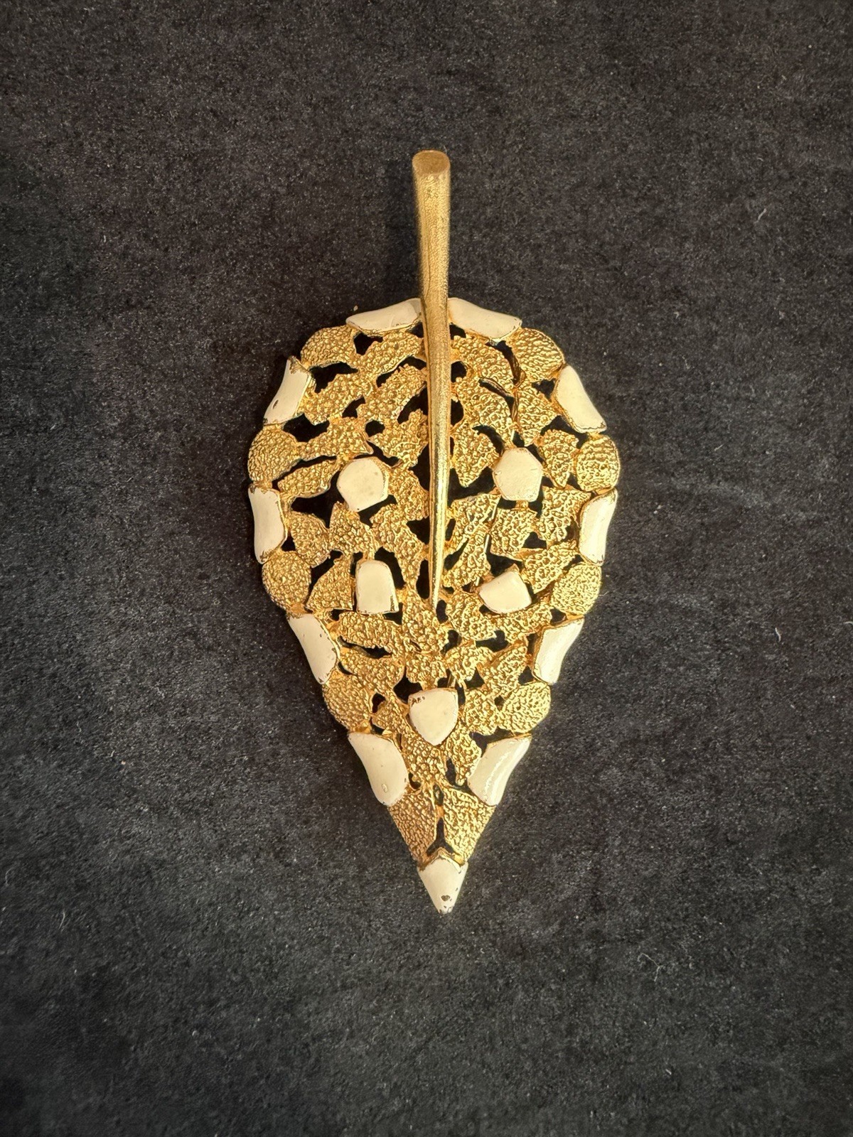 Gold White-Frost Enamel Brooch Leaf Pin Gold Tone Filigree Vintage 1960s