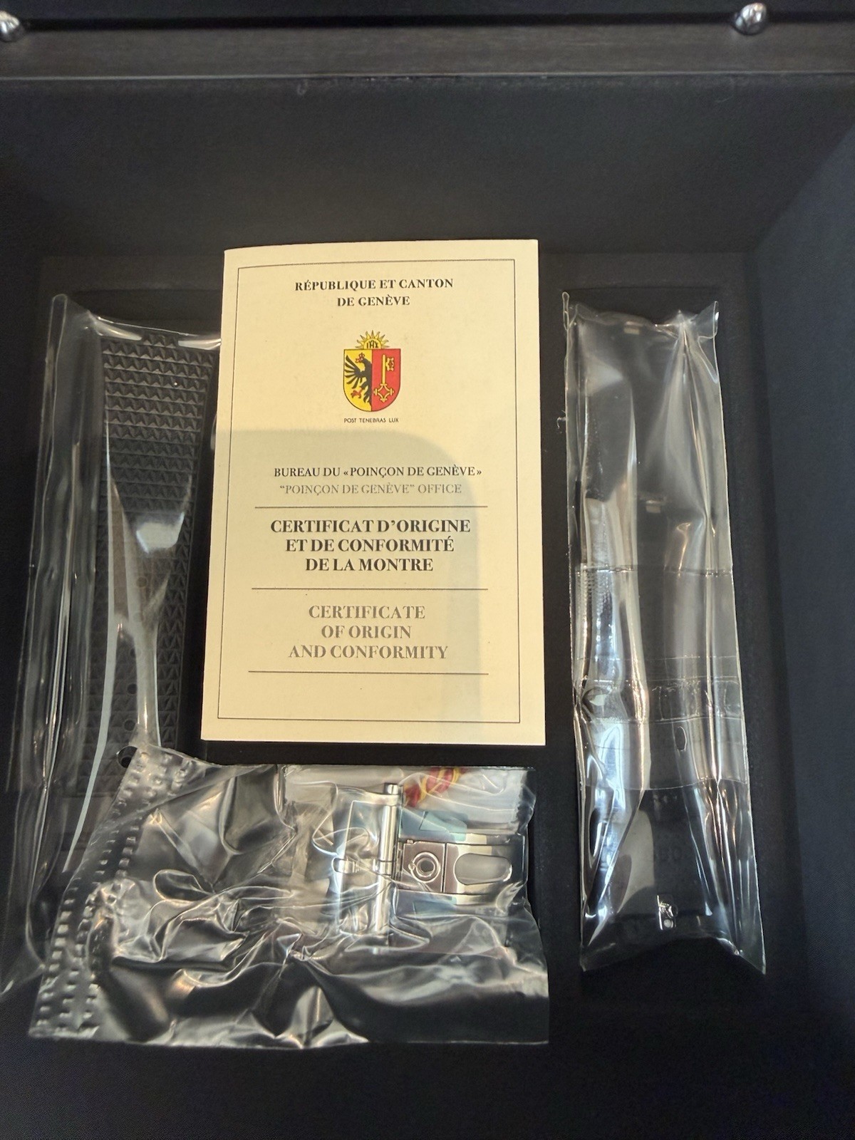 Vacheron Constantin Overseas Silver Dial 41 COMPLETE SET 4500V/110A-B126