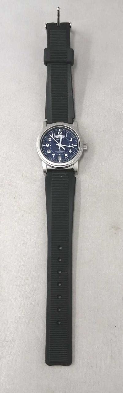 Seiko SUS 7N33-6050 Quartz Day Date Rubber Watch