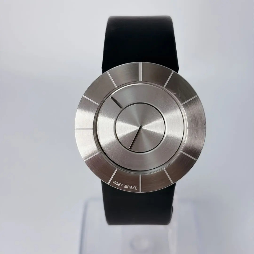 ISSEY MIYAKE TO VJ20-0010 Tokujin Yoshioka Silver Black Quartz Watch Box Papers