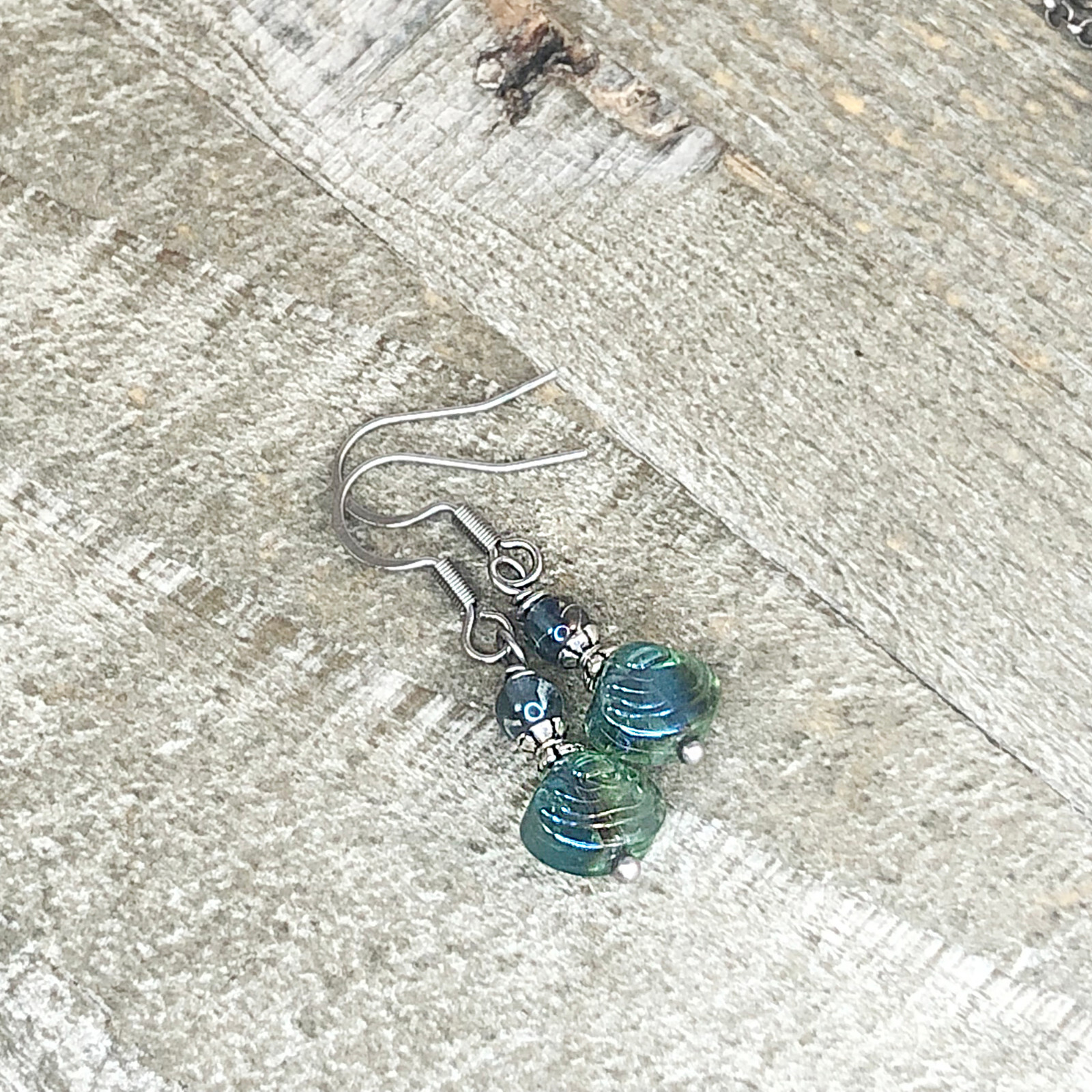 Seahorse Choker, Titanium Coated Quartz, Faceted Hematite, Glass Seashell Neckla
